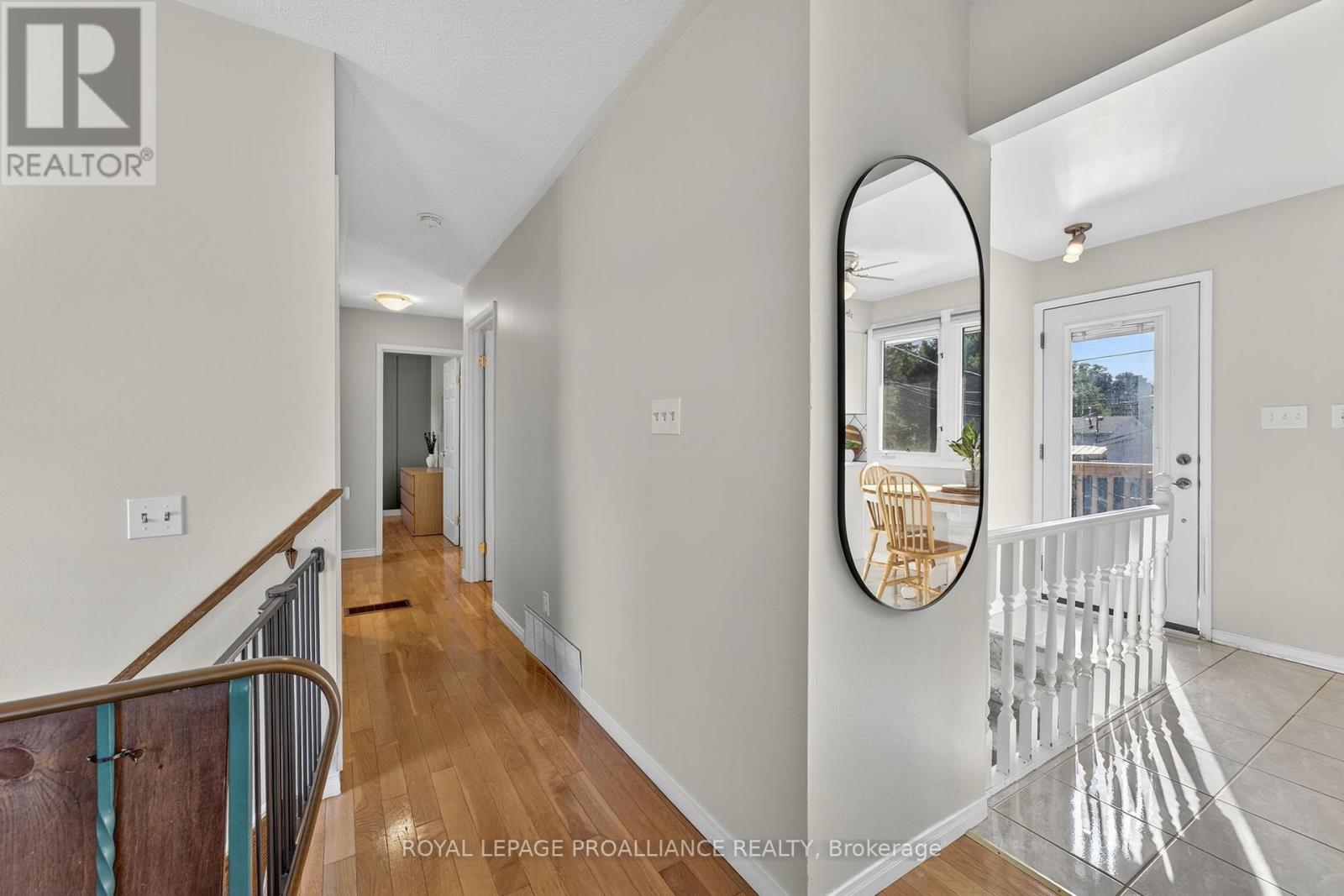 












14 CHESTERFIELD DRIVE

,
Loyalist (Amherstview),




Ontario
K7N1M2

