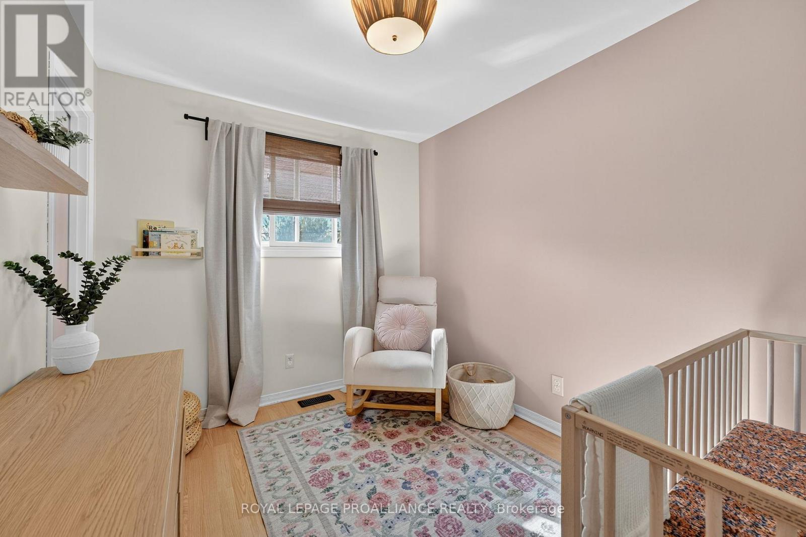 












14 CHESTERFIELD DRIVE

,
Loyalist (Amherstview),




Ontario
K7N1M2

