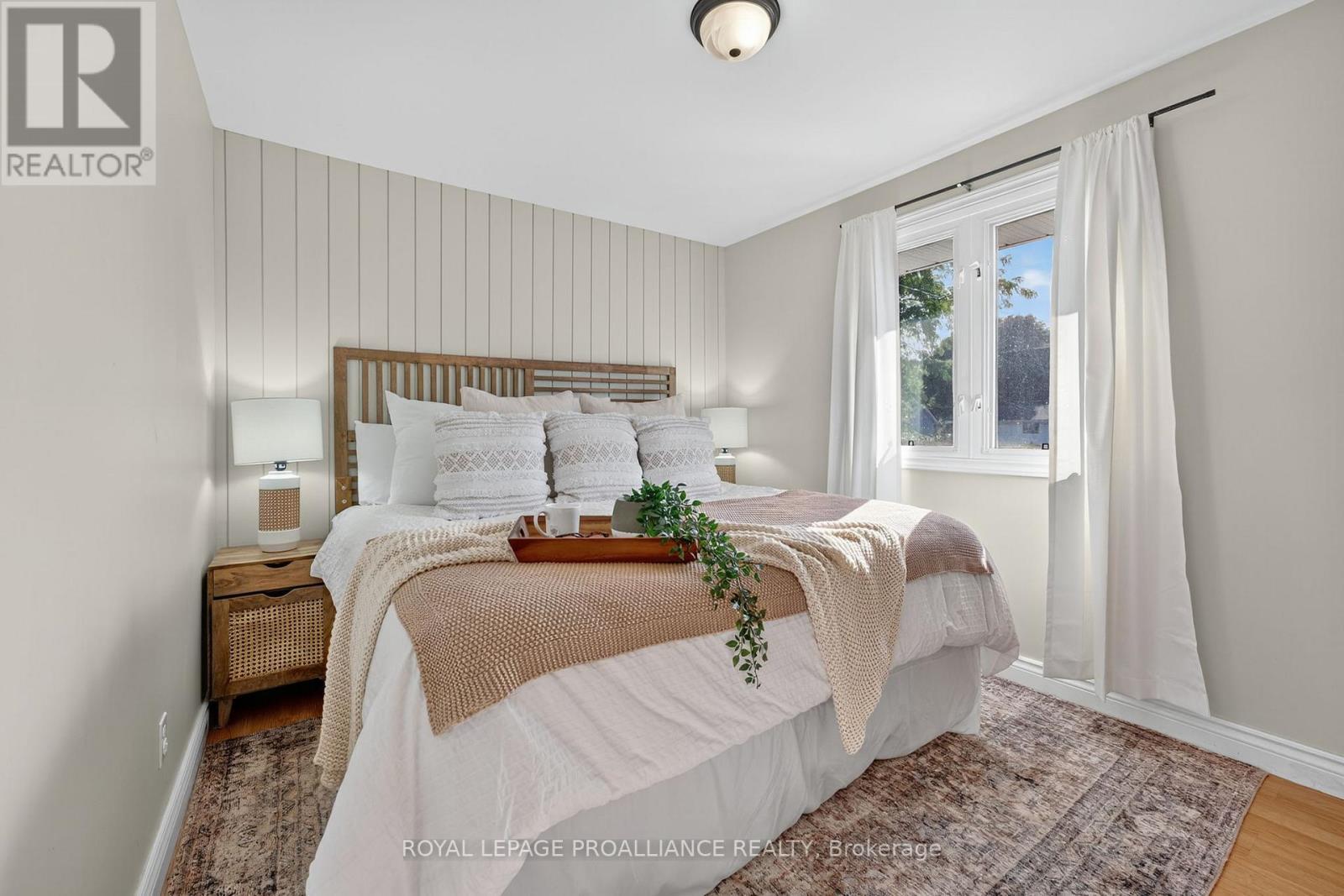 












14 CHESTERFIELD DRIVE

,
Loyalist (Amherstview),




Ontario
K7N1M2

