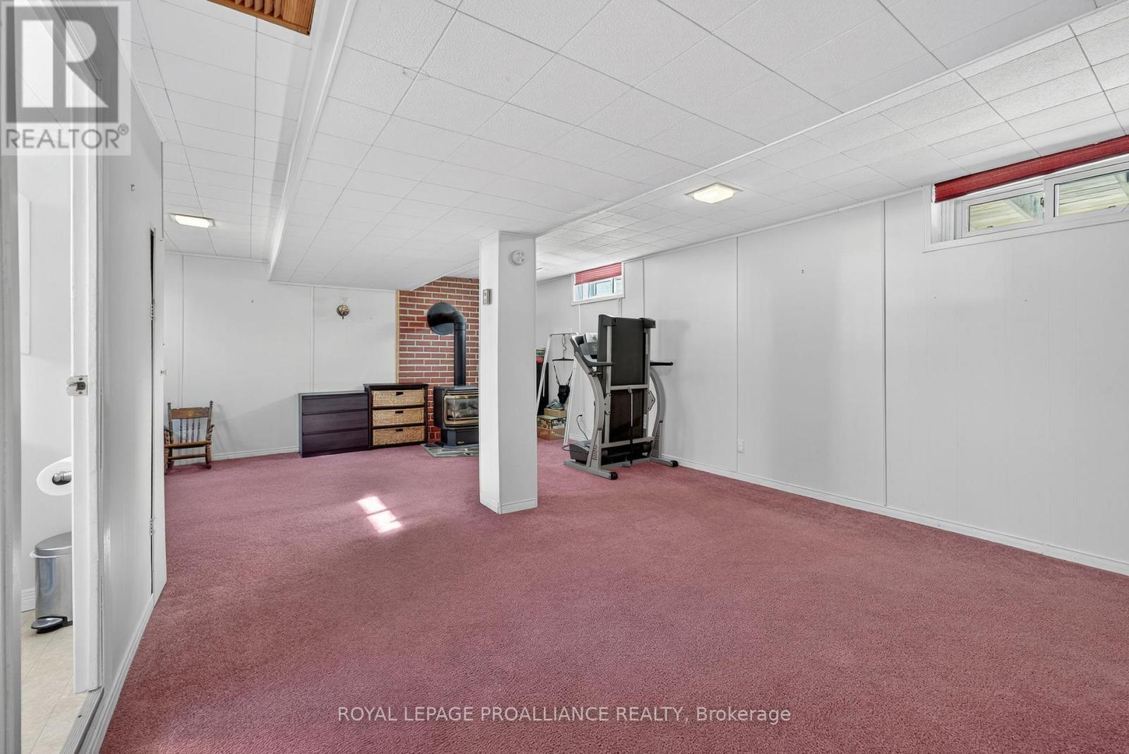 












14 CHESTERFIELD DRIVE

,
Loyalist (Amherstview),




Ontario
K7N1M2

