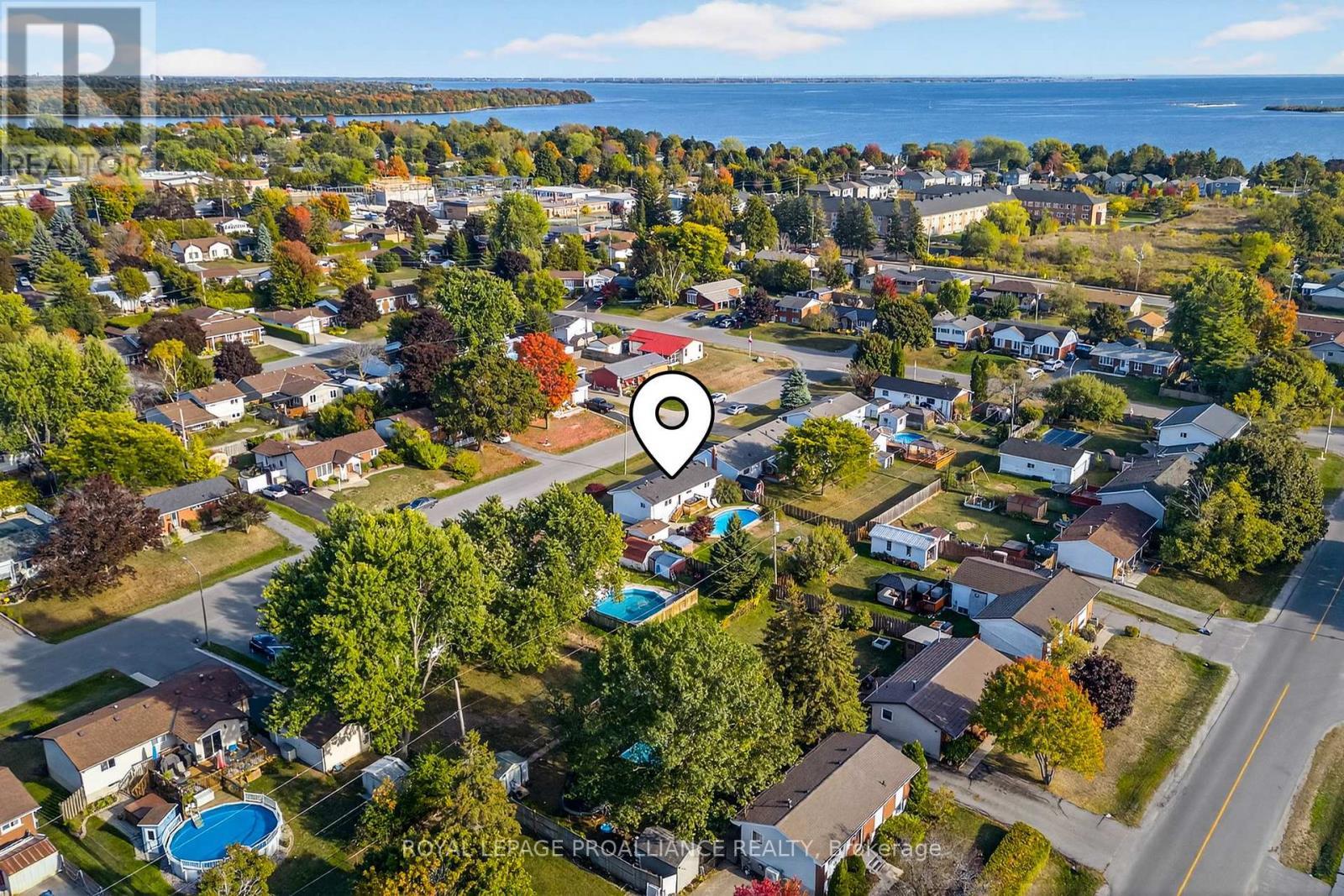 












14 CHESTERFIELD DRIVE

,
Loyalist (Amherstview),




Ontario
K7N1M2

