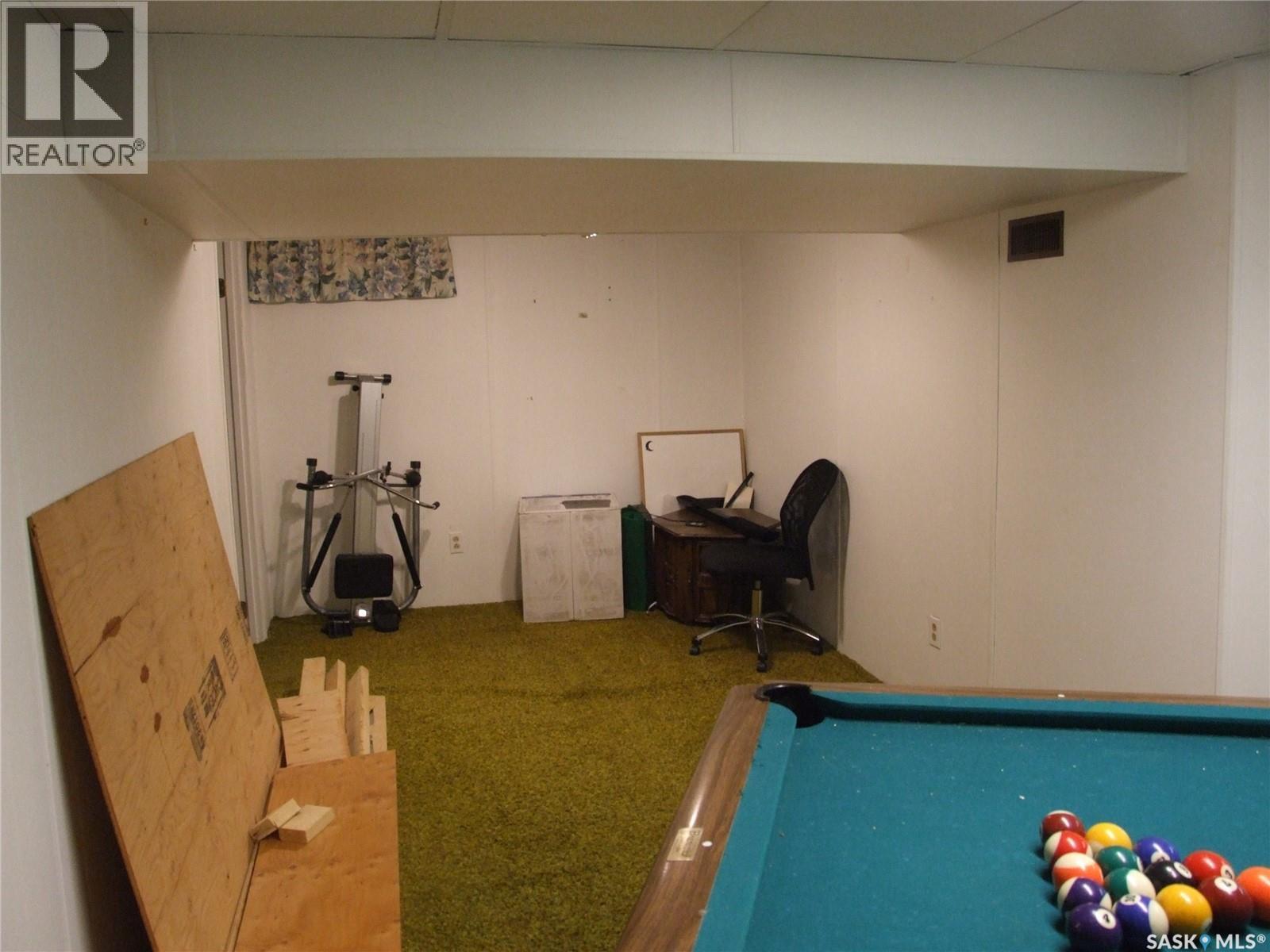 












206 1st STREET W

,
Leader,




Saskatchewan
S0N1H0

