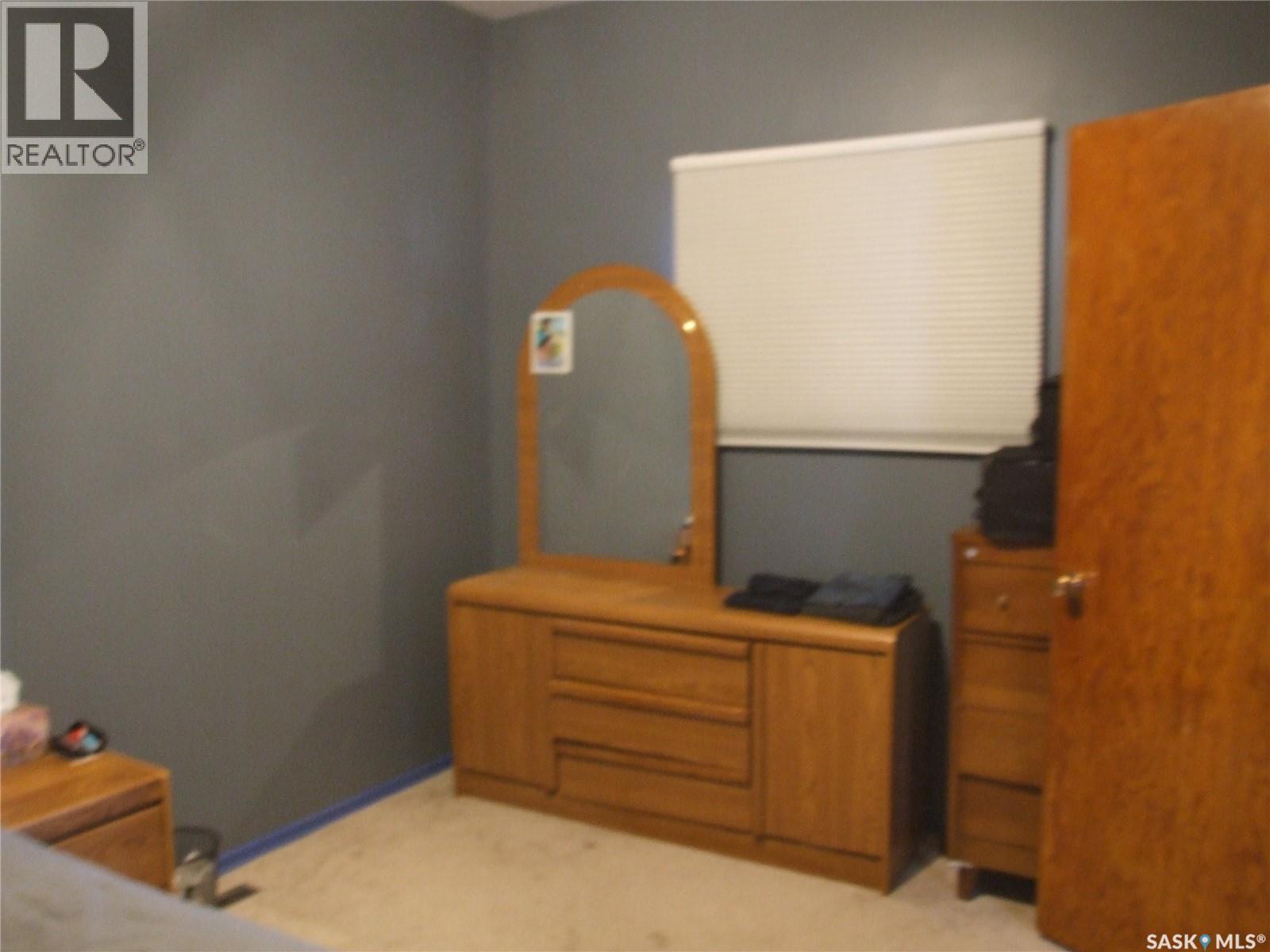 












206 1st STREET W

,
Leader,




Saskatchewan
S0N1H0

