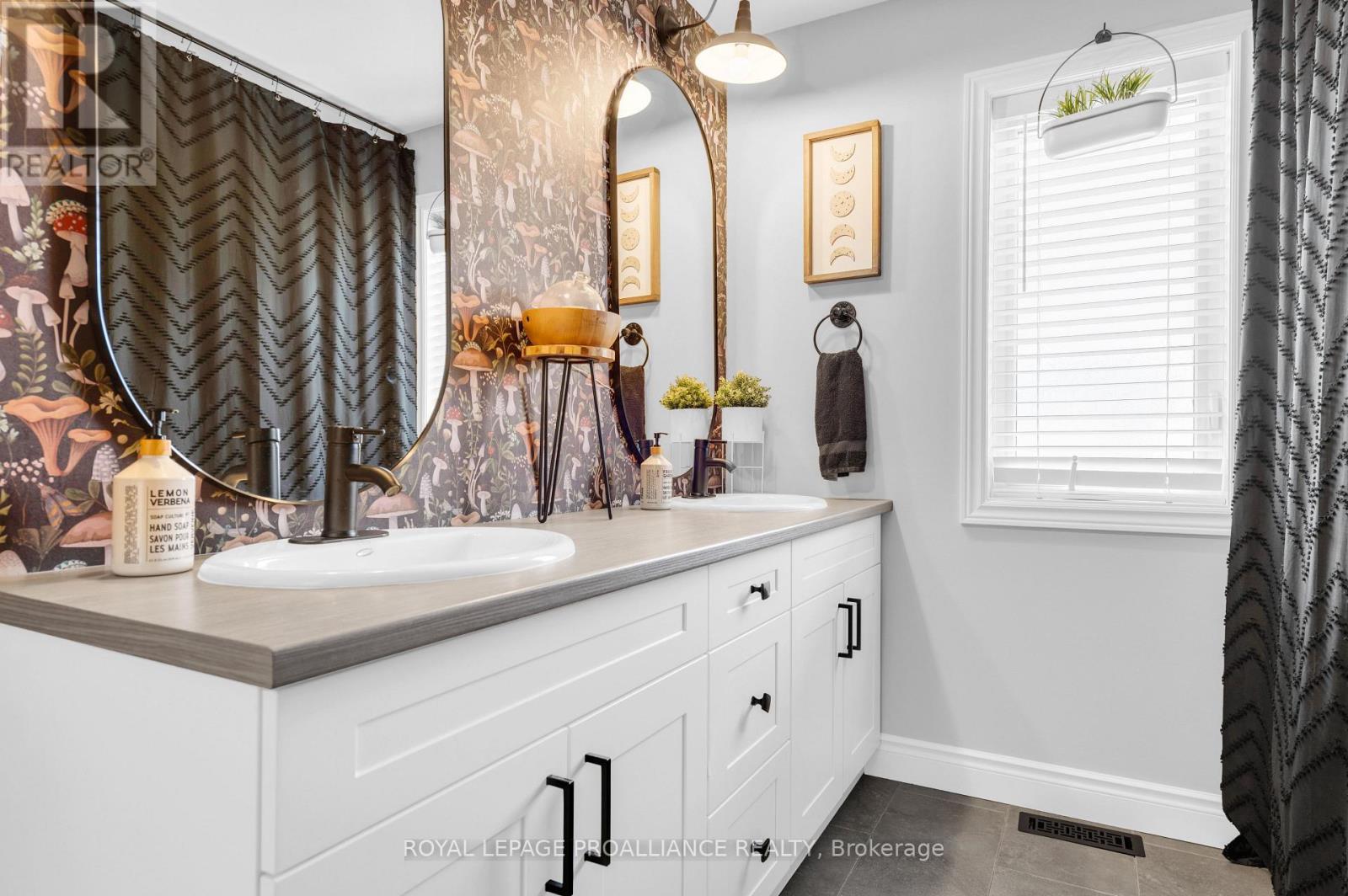 












117 DAY ROAD

,
Alnwick/Haldimand,




Ontario
K0K1M0

