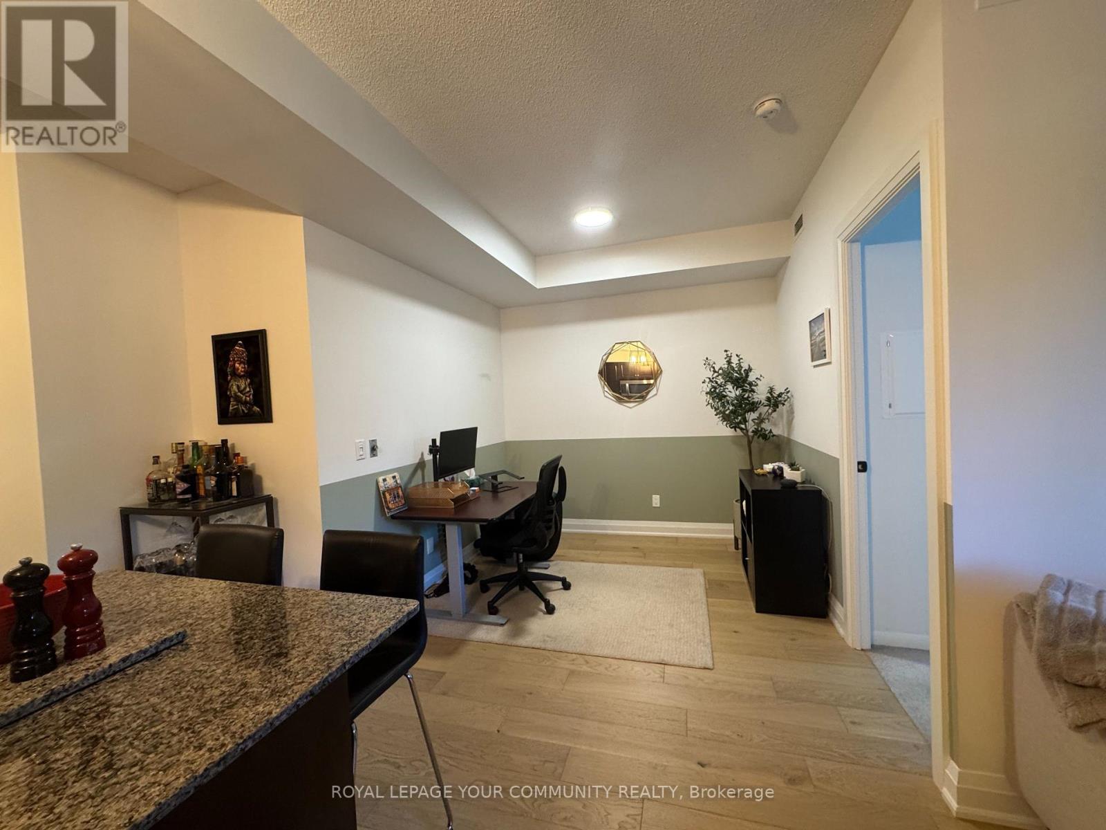 












384 - 209 FORT YORK BOULEVARD

,
Toronto,




Ontario
M5V4A1

