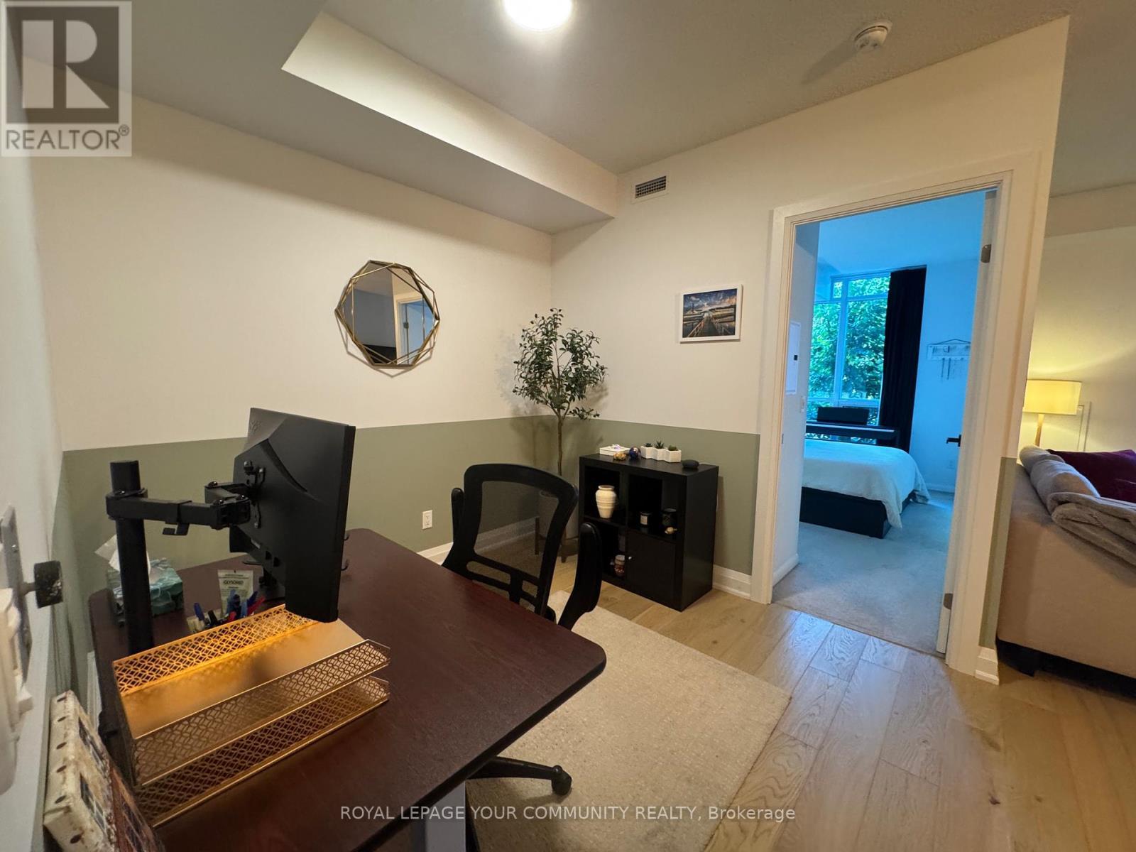 












384 - 209 FORT YORK BOULEVARD

,
Toronto,




Ontario
M5V4A1

