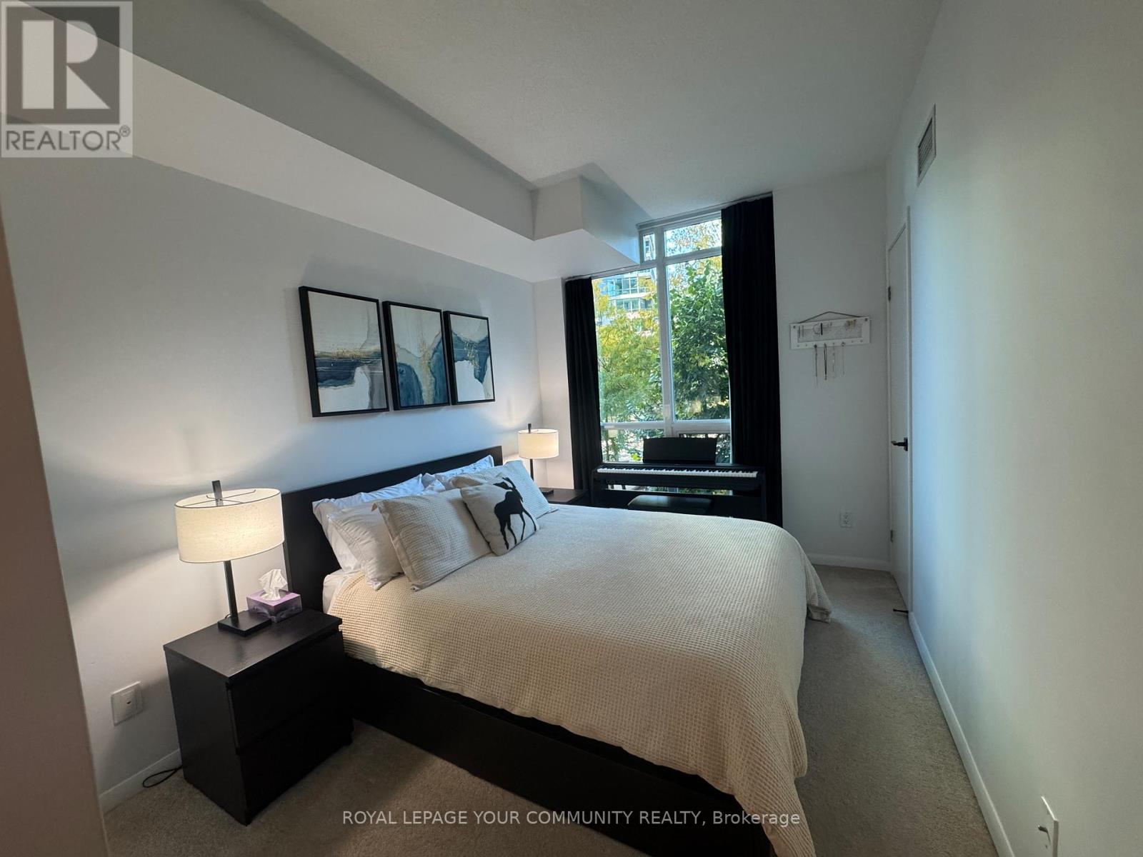 












384 - 209 FORT YORK BOULEVARD

,
Toronto,




Ontario
M5V4A1

