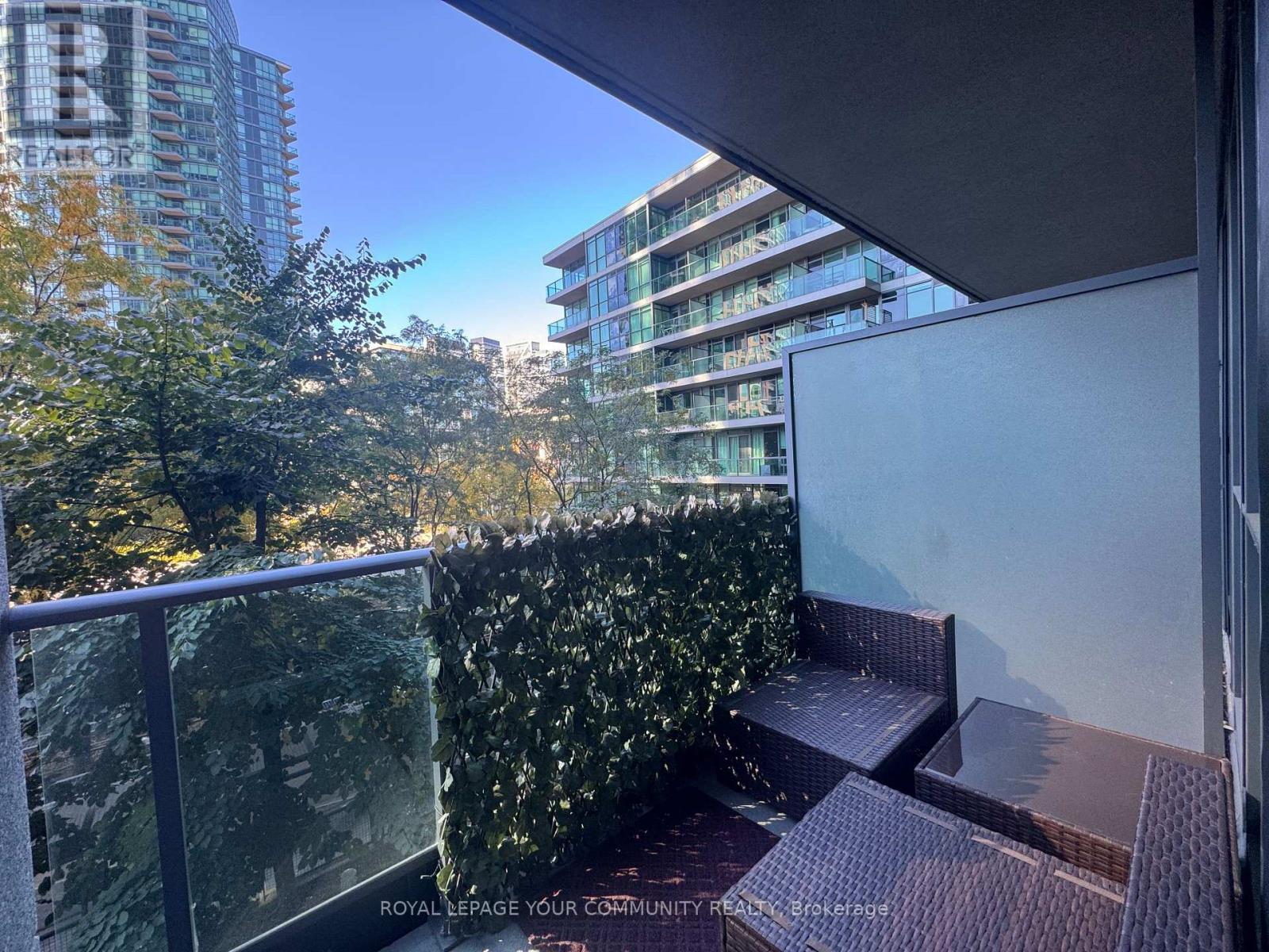 












384 - 209 FORT YORK BOULEVARD

,
Toronto,




Ontario
M5V4A1

