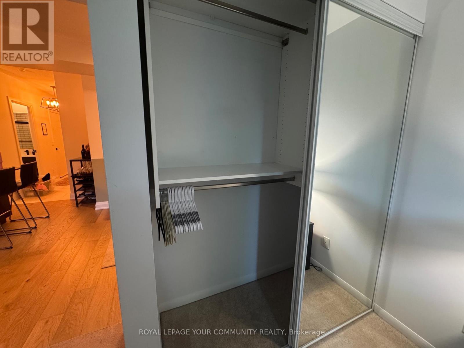 












384 - 209 FORT YORK BOULEVARD

,
Toronto,




Ontario
M5V4A1

