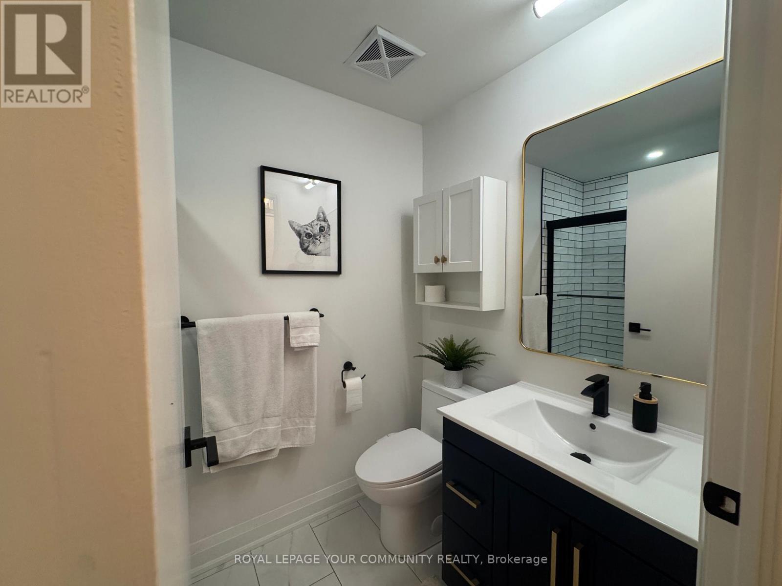 












384 - 209 FORT YORK BOULEVARD

,
Toronto,




Ontario
M5V4A1

