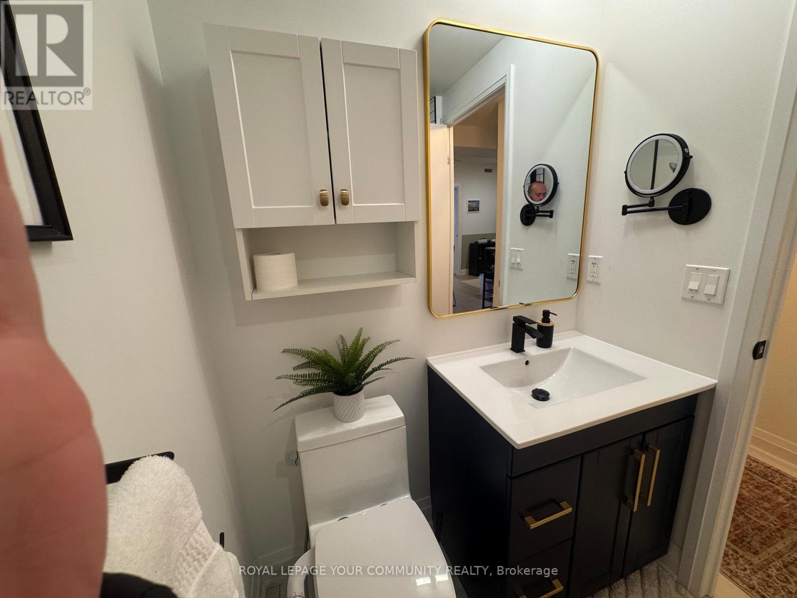 












384 - 209 FORT YORK BOULEVARD

,
Toronto,




Ontario
M5V4A1

