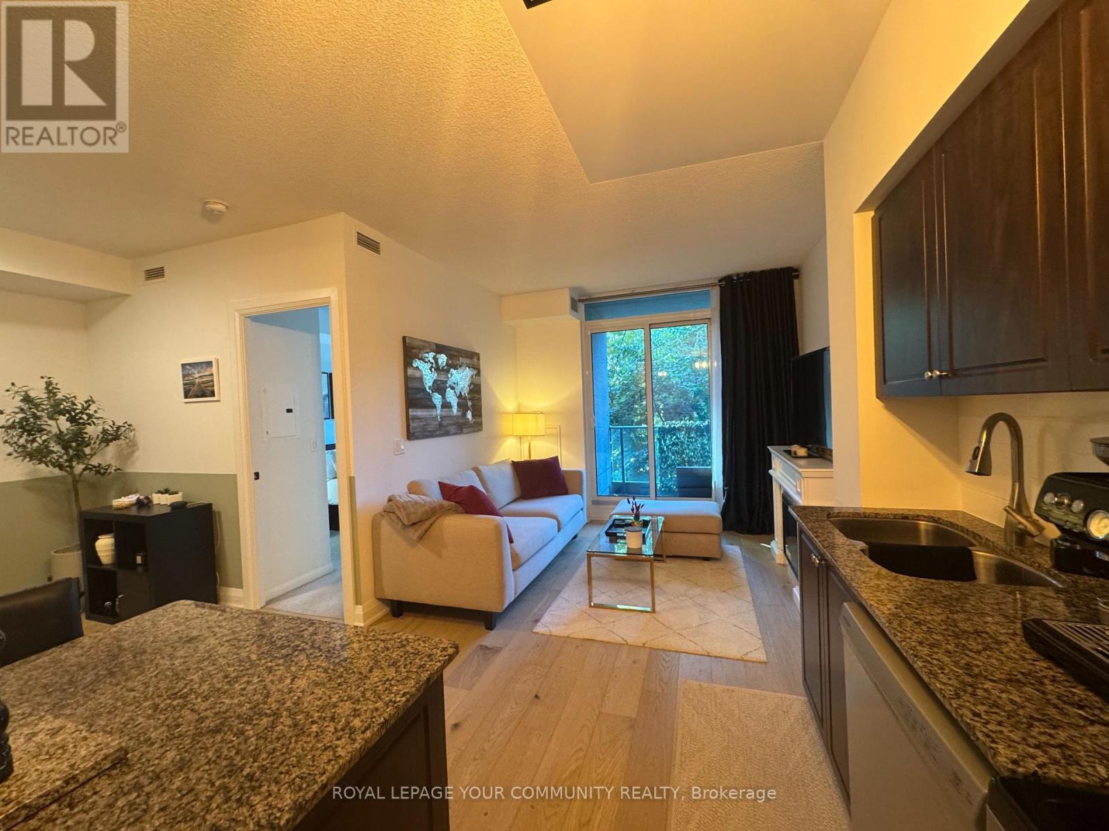 












384 - 209 FORT YORK BOULEVARD

,
Toronto,




Ontario
M5V4A1

