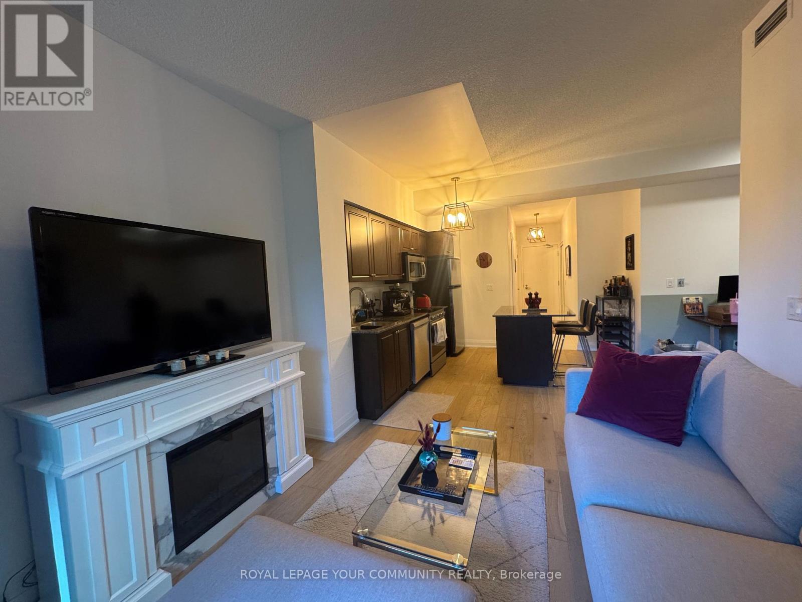 












384 - 209 FORT YORK BOULEVARD

,
Toronto,




Ontario
M5V4A1

