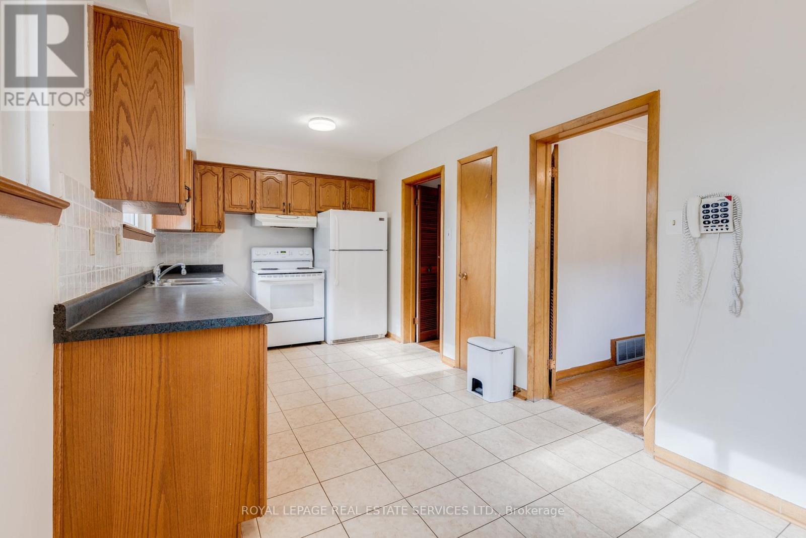 












29 DOVERWOOD COURT

,
Toronto,




Ontario
M2M2G6

