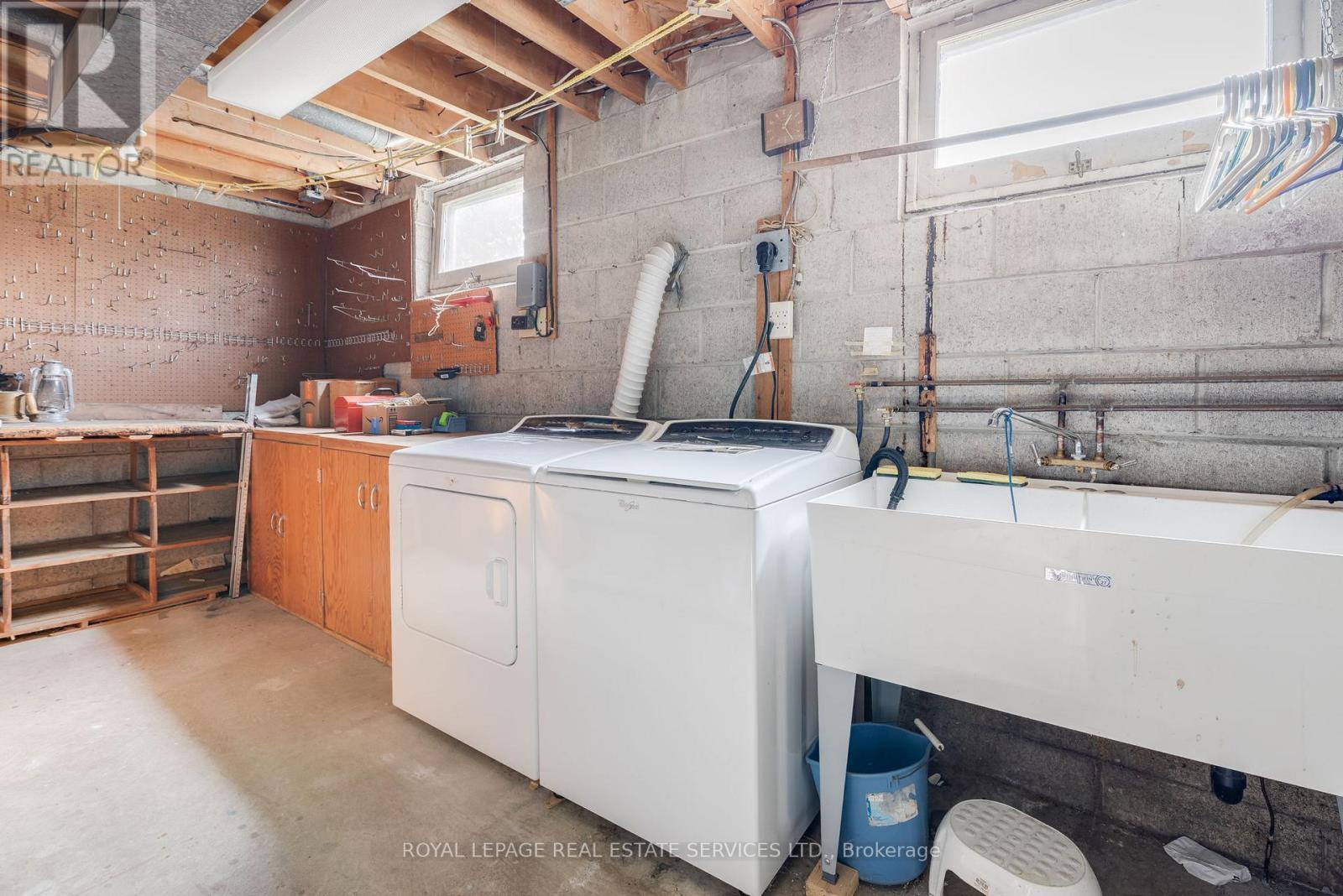 












29 DOVERWOOD COURT

,
Toronto,




Ontario
M2M2G6

