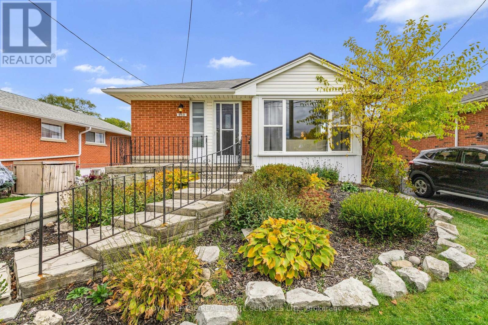 












559 EAST 27TH STREET

,
Hamilton,




Ontario
L8V3H4

