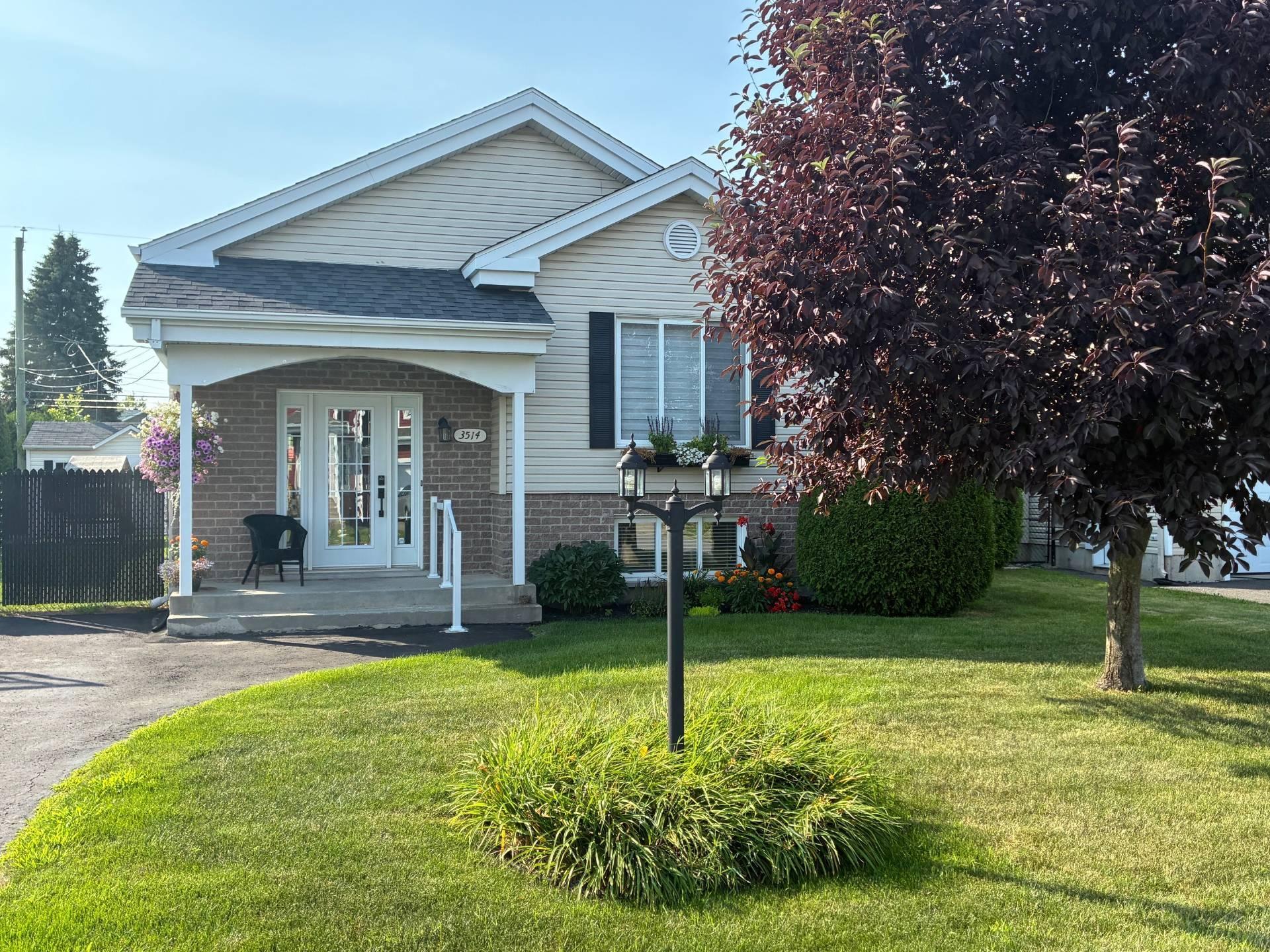 









3514


Rue Vincent

,
Saint-Jean-Baptiste,




QC
J0L2B0

