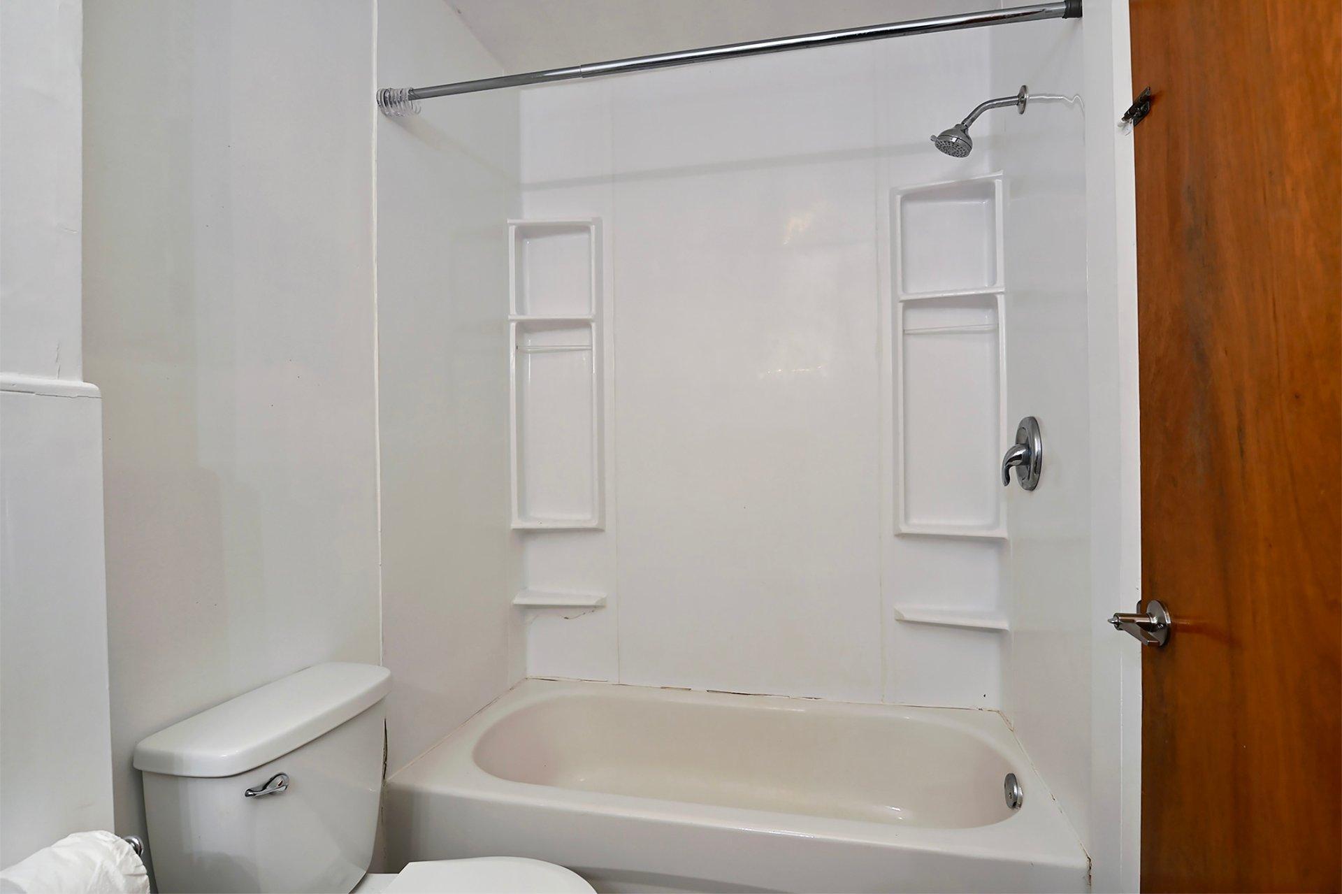 









3907

 - 3911


Rue Berri

,
Montréal (Le Plateau-Mont-Royal),




QC
H2L4H2

