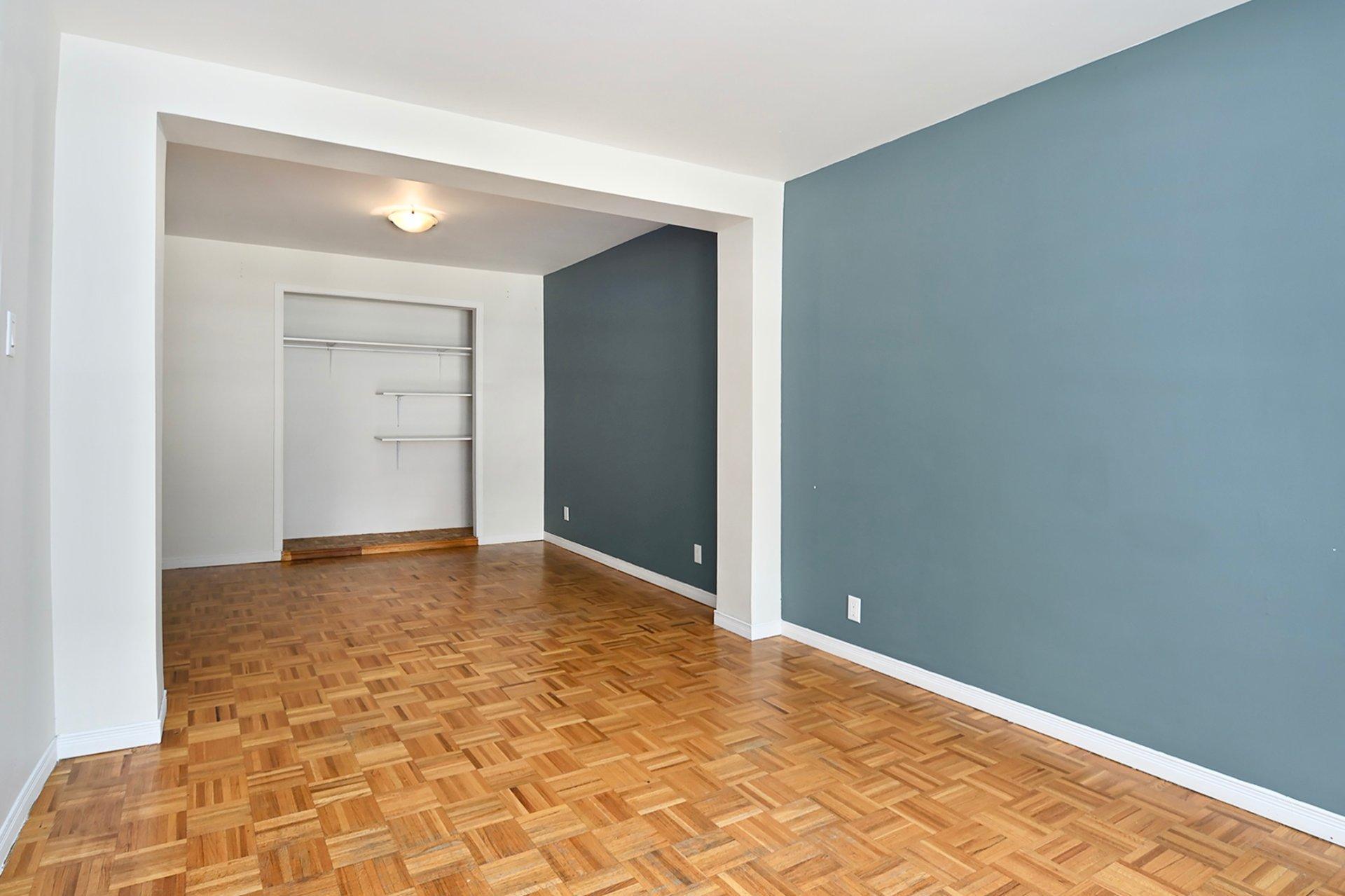 









3907

 - 3911


Rue Berri

,
Montréal (Le Plateau-Mont-Royal),




QC
H2L4H2

