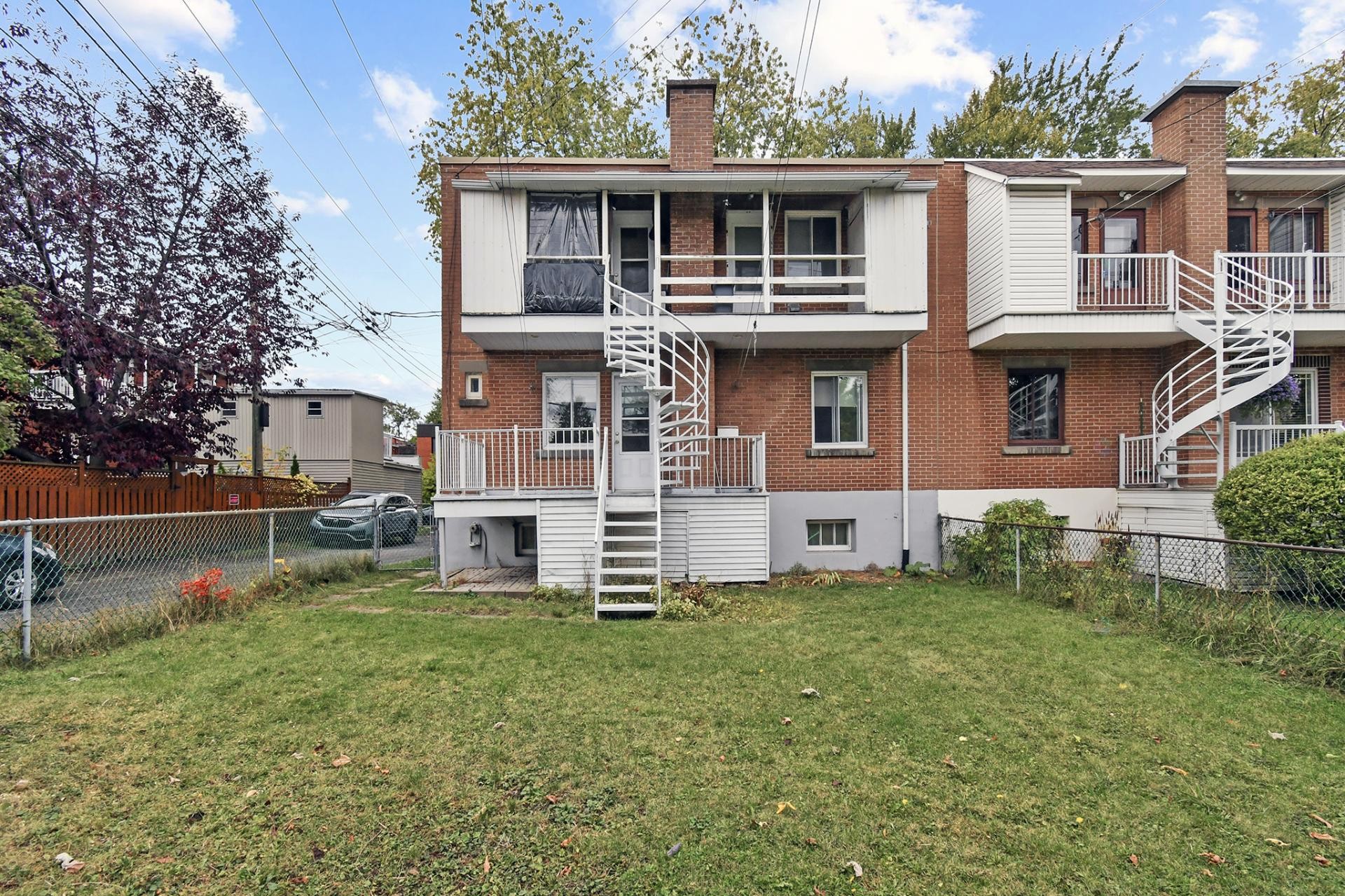 









5890Z


Rue Chauveau

,
Montréal (Mercier/Hochelaga-Maisonneuve),




QC
H1N1H6


