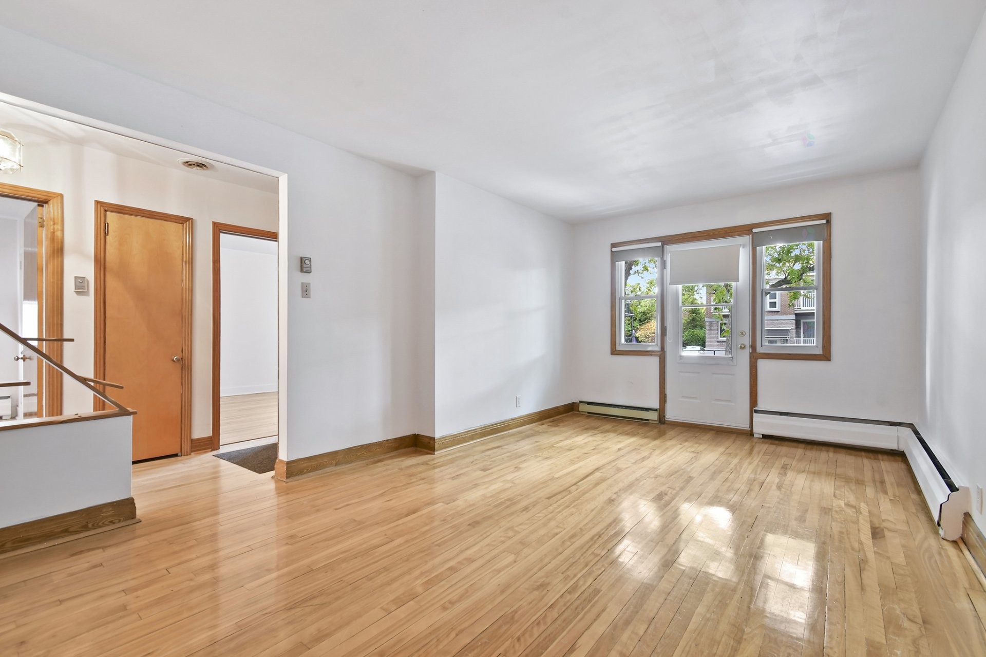 









5890Z


Rue Chauveau

,
Montréal (Mercier/Hochelaga-Maisonneuve),




QC
H1N1H6

