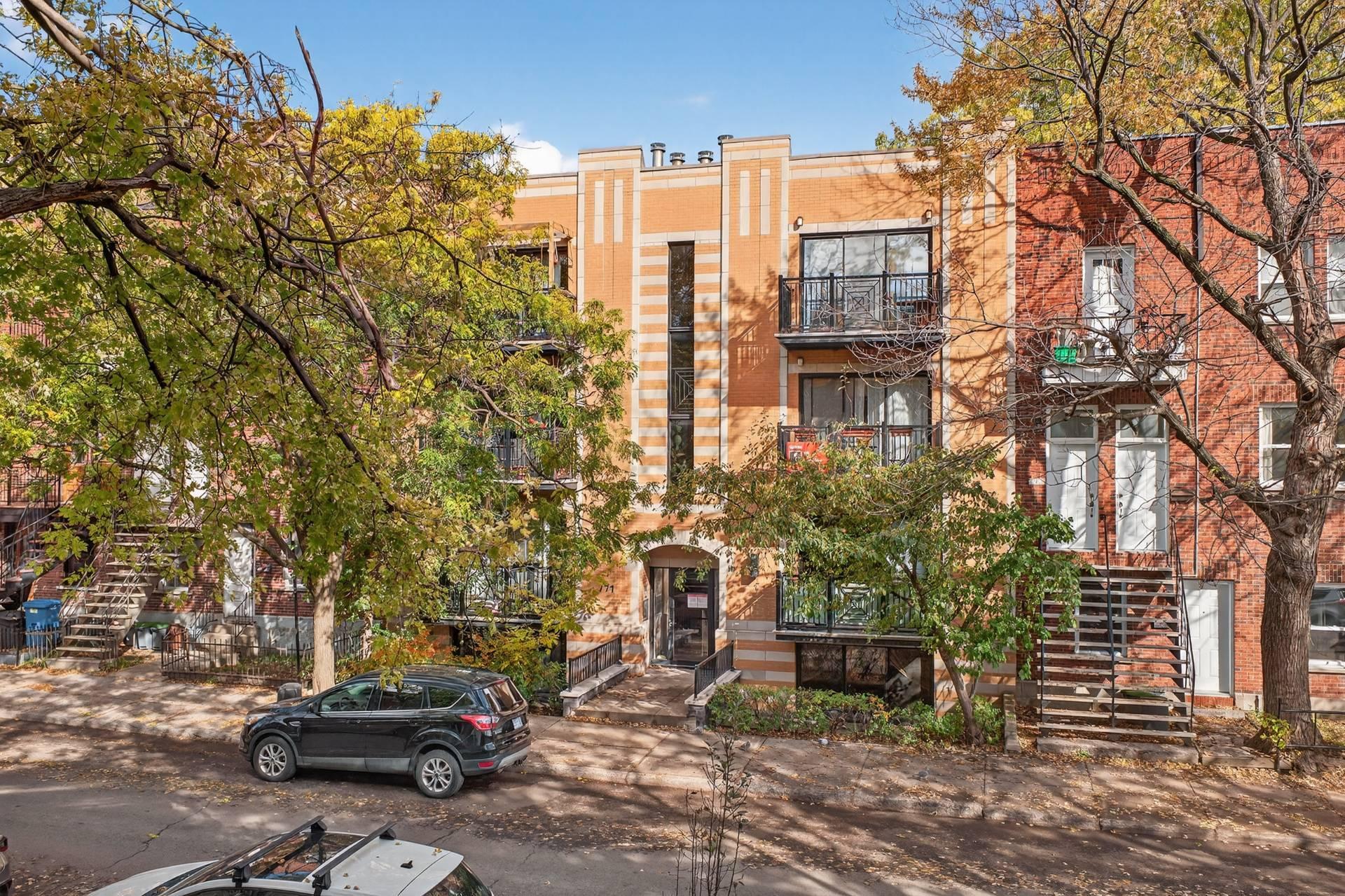 









771


Av. Marin

, 102,
Montréal (Le Sud-Ouest),




QC
H4C2H3

