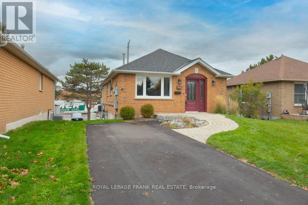 












324 TOWERHILL ROAD

,
Peterborough (Northcrest Ward 5),




Ontario
K9H7R7

