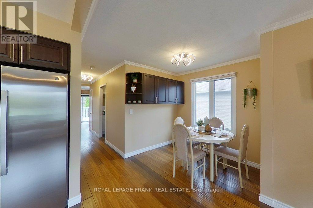 












324 TOWERHILL ROAD

,
Peterborough (Northcrest Ward 5),




Ontario
K9H7R7

