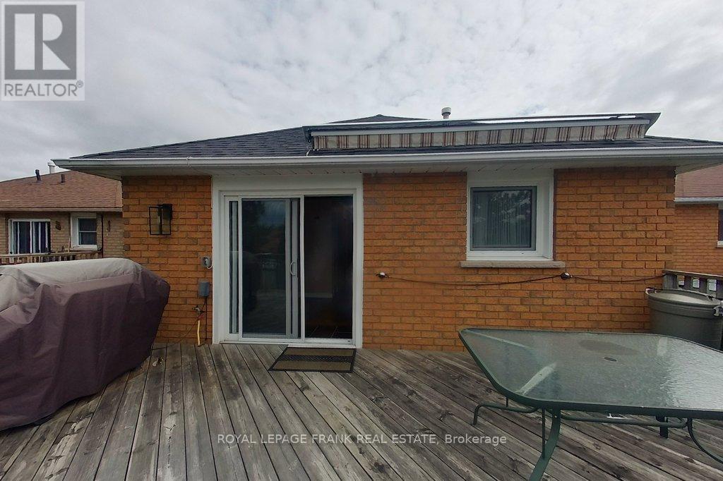 












324 TOWERHILL ROAD

,
Peterborough (Northcrest Ward 5),




Ontario
K9H7R7

