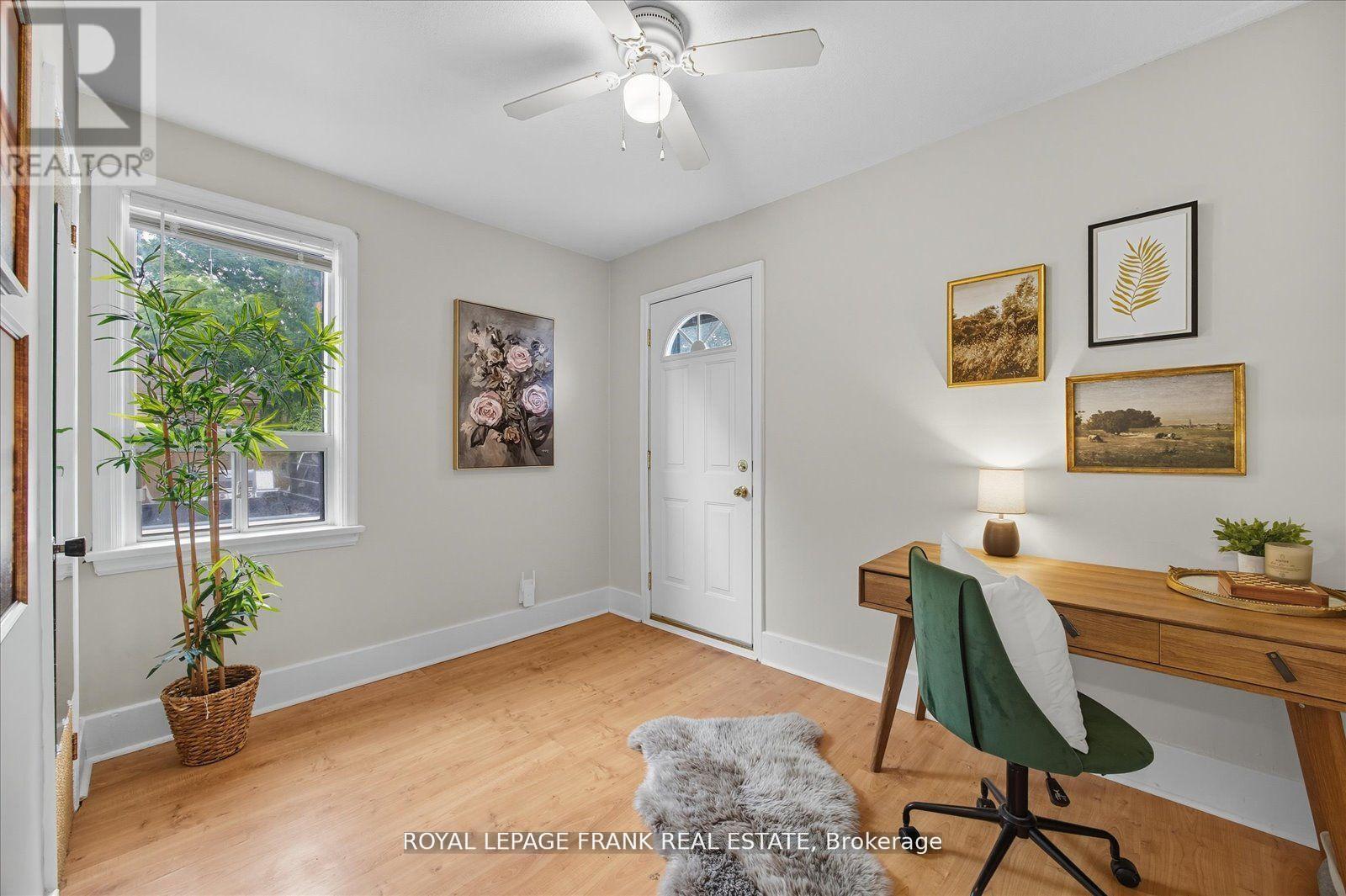 












71 LASALLE AVENUE

,
Oshawa (Central),




Ontario
L1H5Y3

