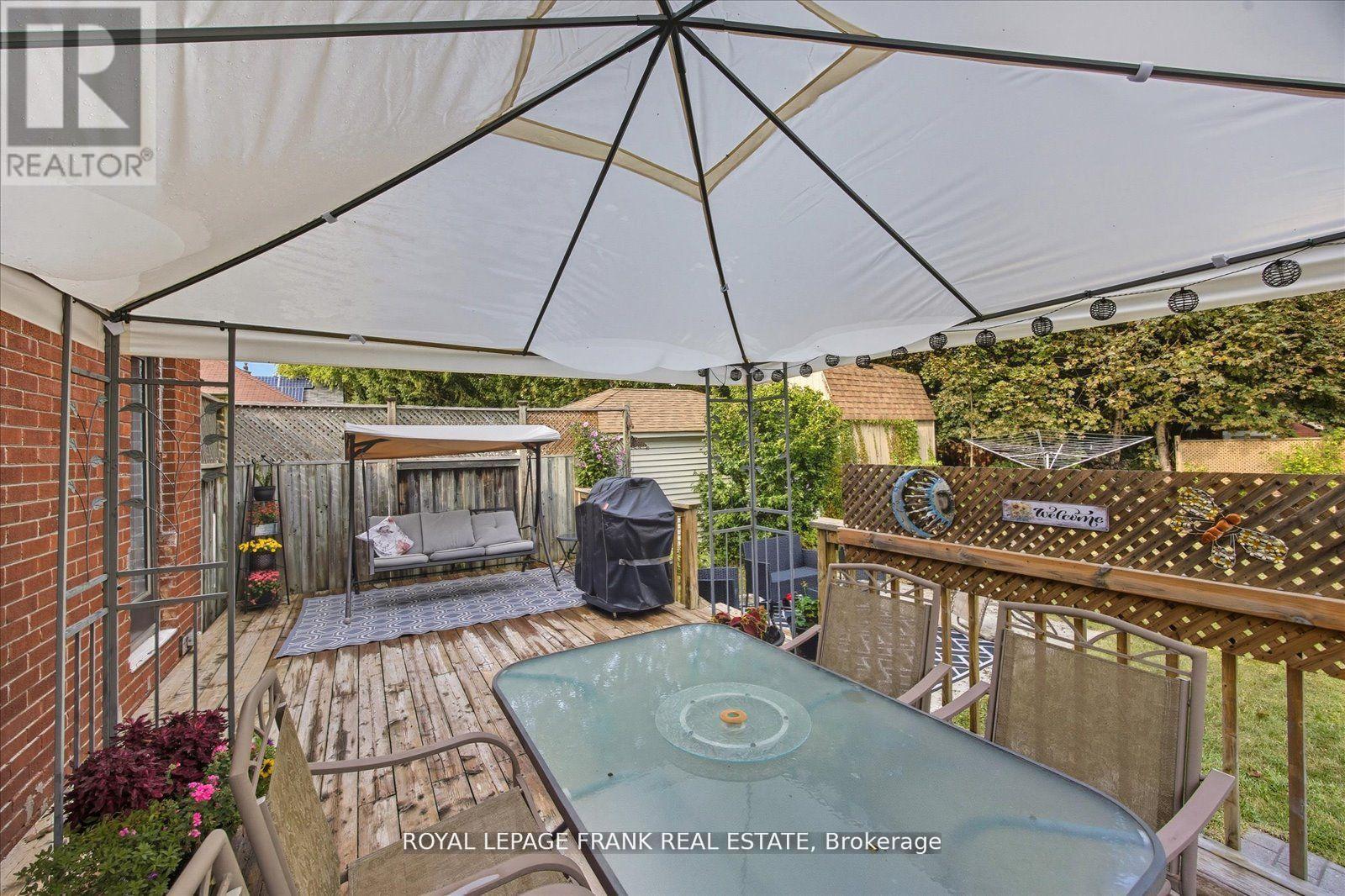 












71 LASALLE AVENUE

,
Oshawa (Central),




Ontario
L1H5Y3

