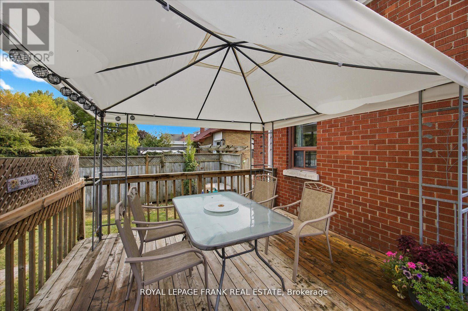 












71 LASALLE AVENUE

,
Oshawa (Central),




Ontario
L1H5Y3

