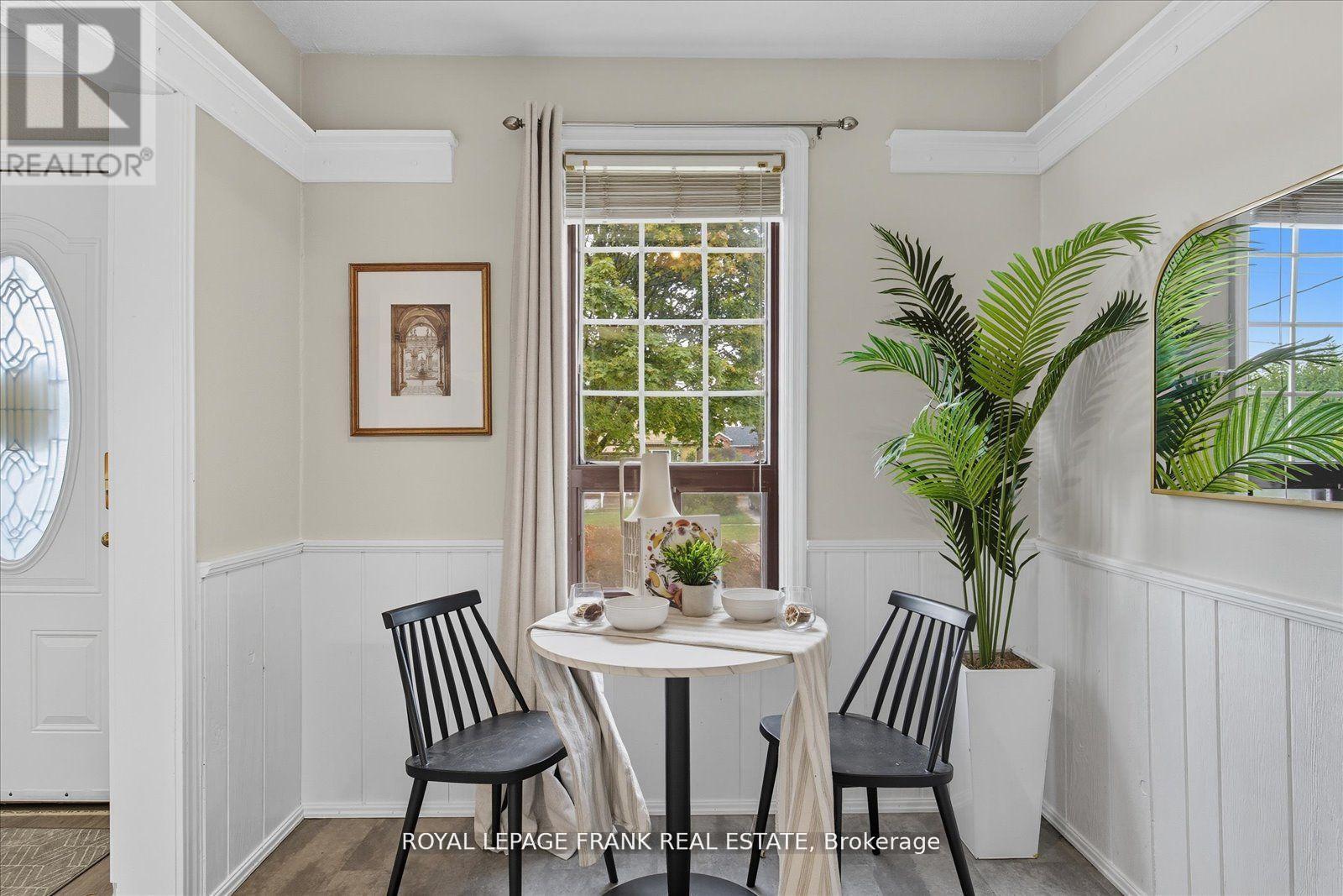 












71 LASALLE AVENUE

,
Oshawa (Central),




Ontario
L1H5Y3

