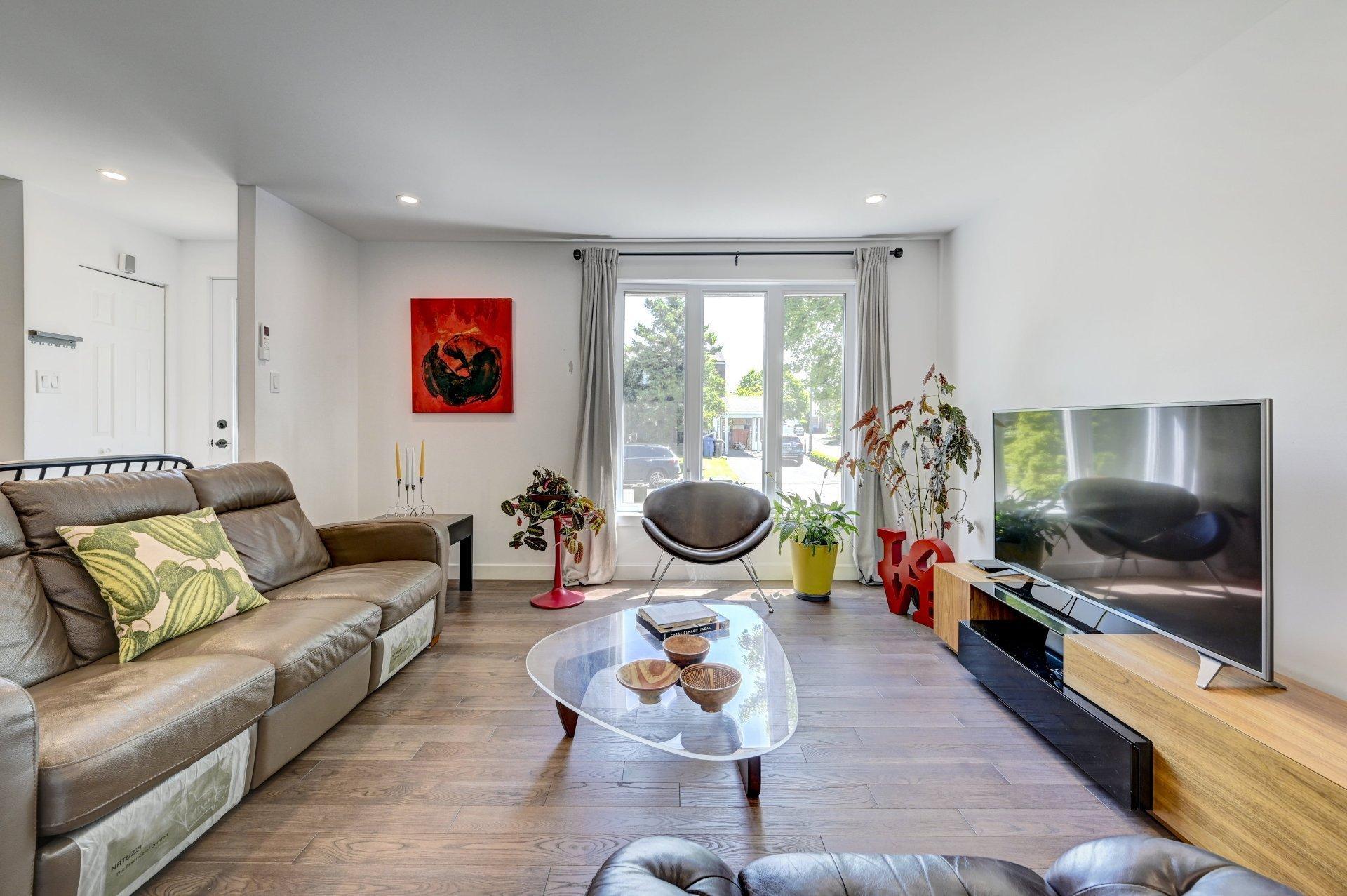 









1755


Rue Plante

,
Brossard,




QC
J4W1K8

