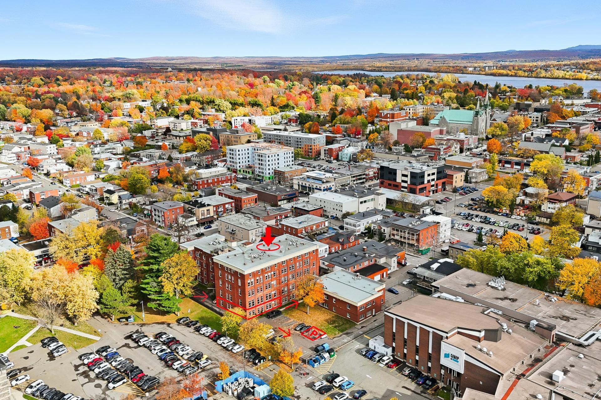 









232


Rue Principale

, 100,
Granby,




QC
J2G2V8

