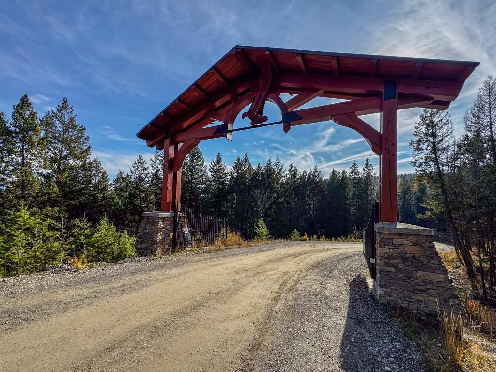 









9905


Osprey Landing

Drive,
Wardner,




BC
V0B 2J0

