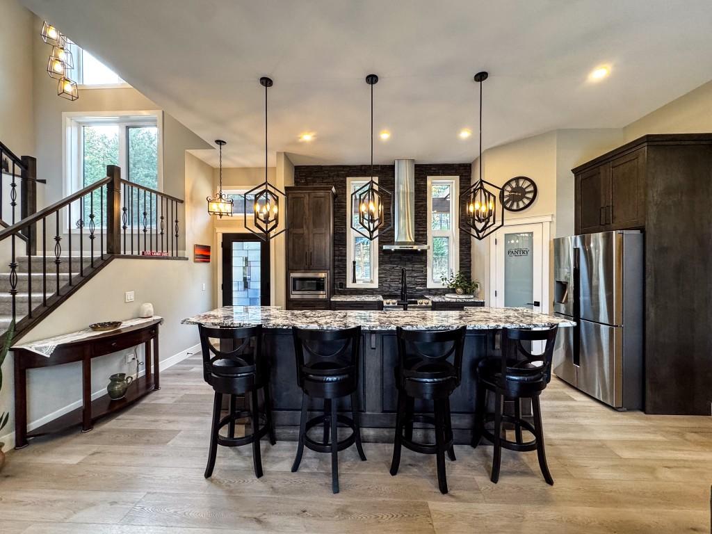 









9905


Osprey Landing

Drive,
Wardner,




BC
V0B 2J0

