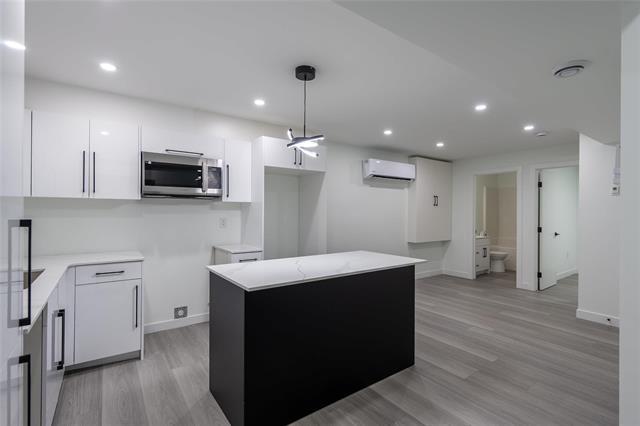 









445


Centennial

ST,
Winnipeg,




MB
R3N 1P8

