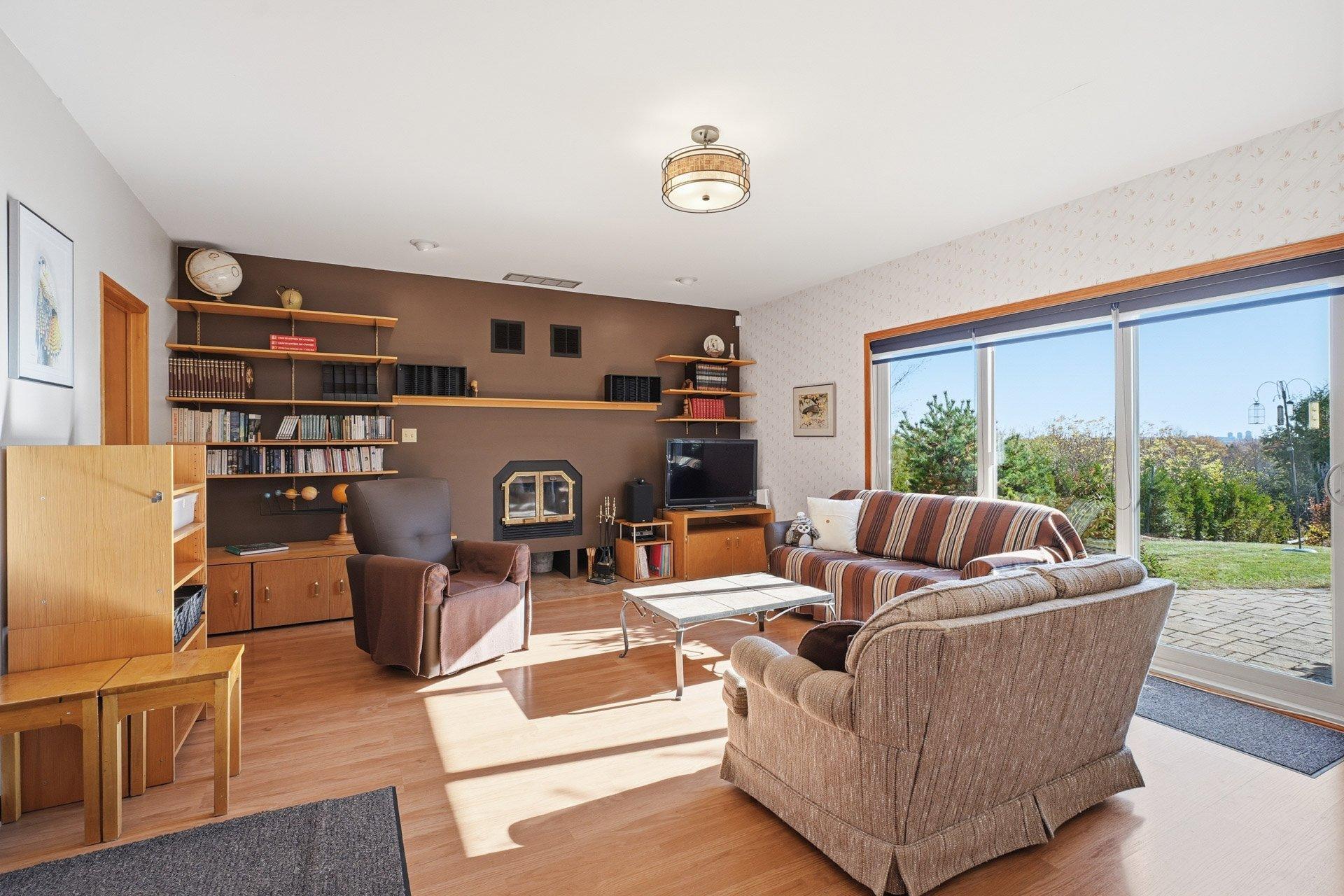 









84


Rue de Salernes

,
Gatineau (Gatineau),




QC
J8T7M7

