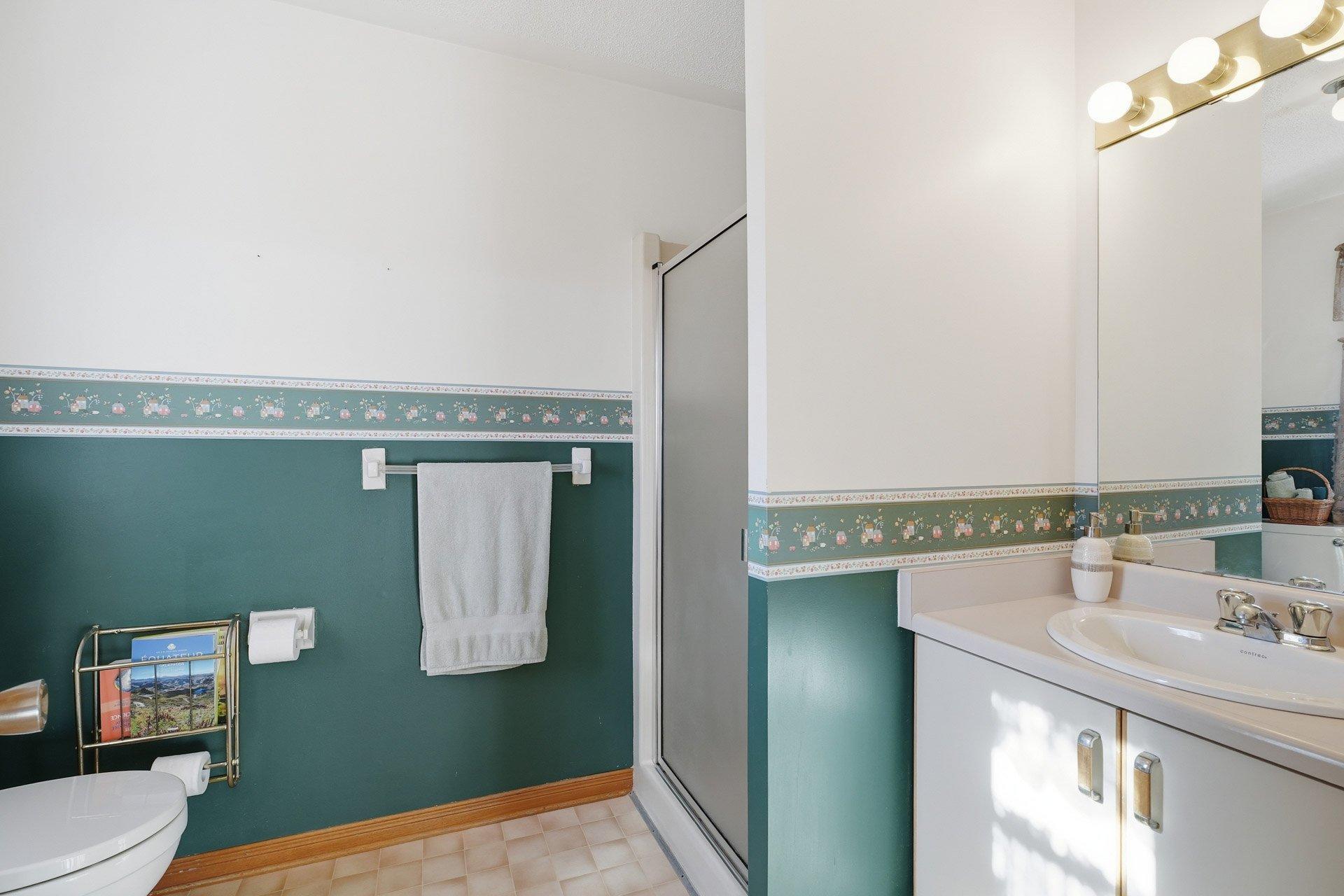 









84


Rue de Salernes

,
Gatineau (Gatineau),




QC
J8T7M7

