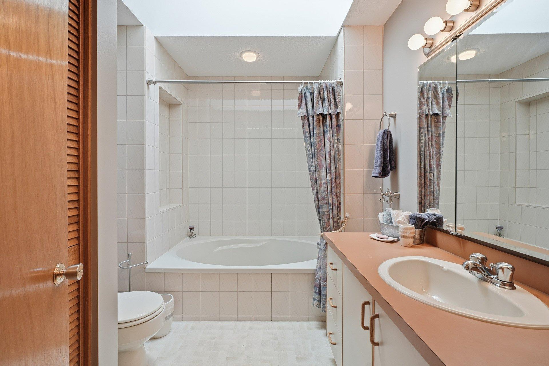 









84


Rue de Salernes

,
Gatineau (Gatineau),




QC
J8T7M7

