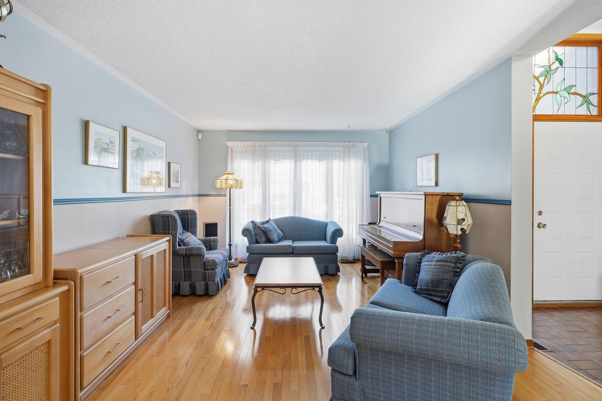 









84


Rue de Salernes

,
Gatineau (Gatineau),




QC
J8T7M7

