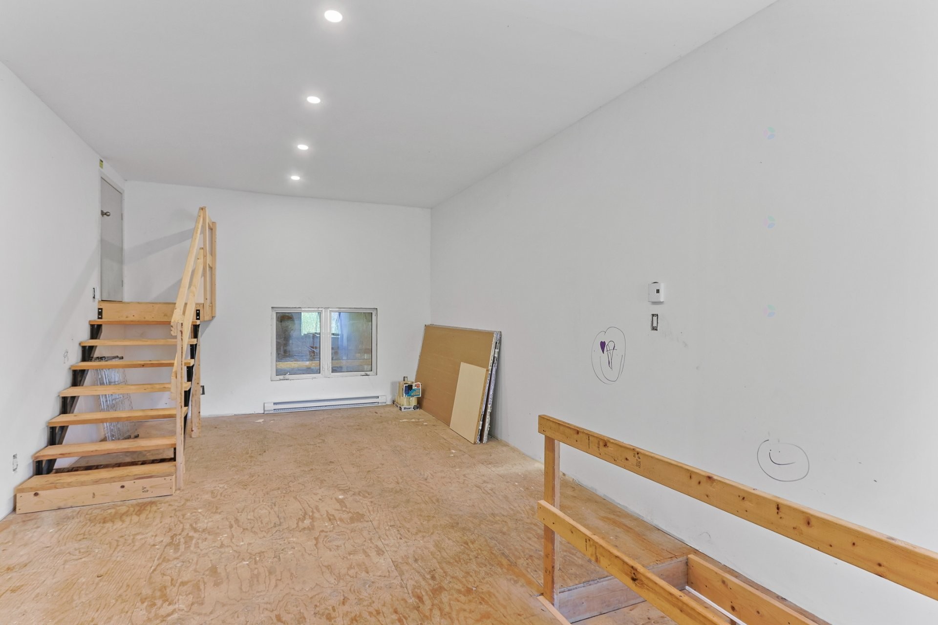 









2563


Route 201

,
Ormstown,




QC
J6J4K2


