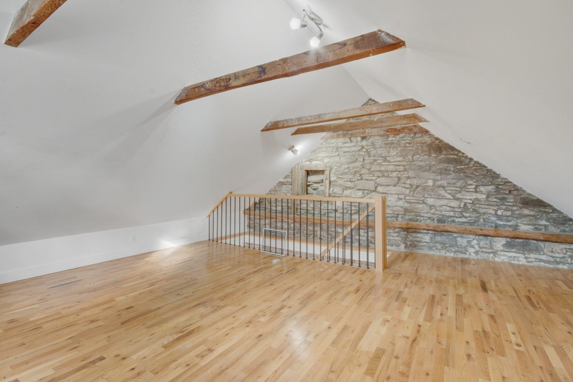 









5795

 - 5805


Rg du Bas-St-François

,
Laval (Duvernay),




QC
H7E4P2

