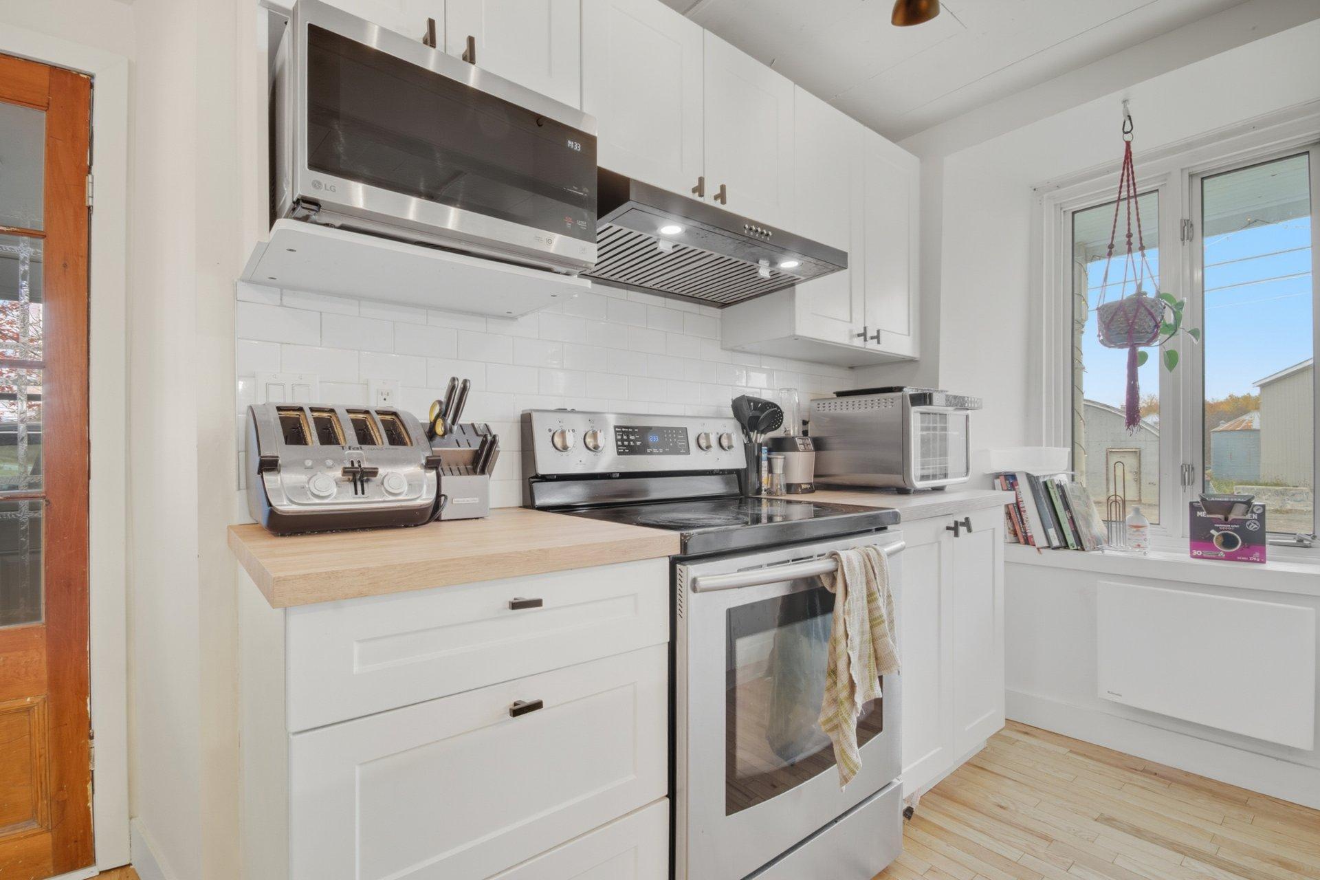 









5795

 - 5805


Rg du Bas-St-François

,
Laval (Duvernay),




QC
H7E4P2

