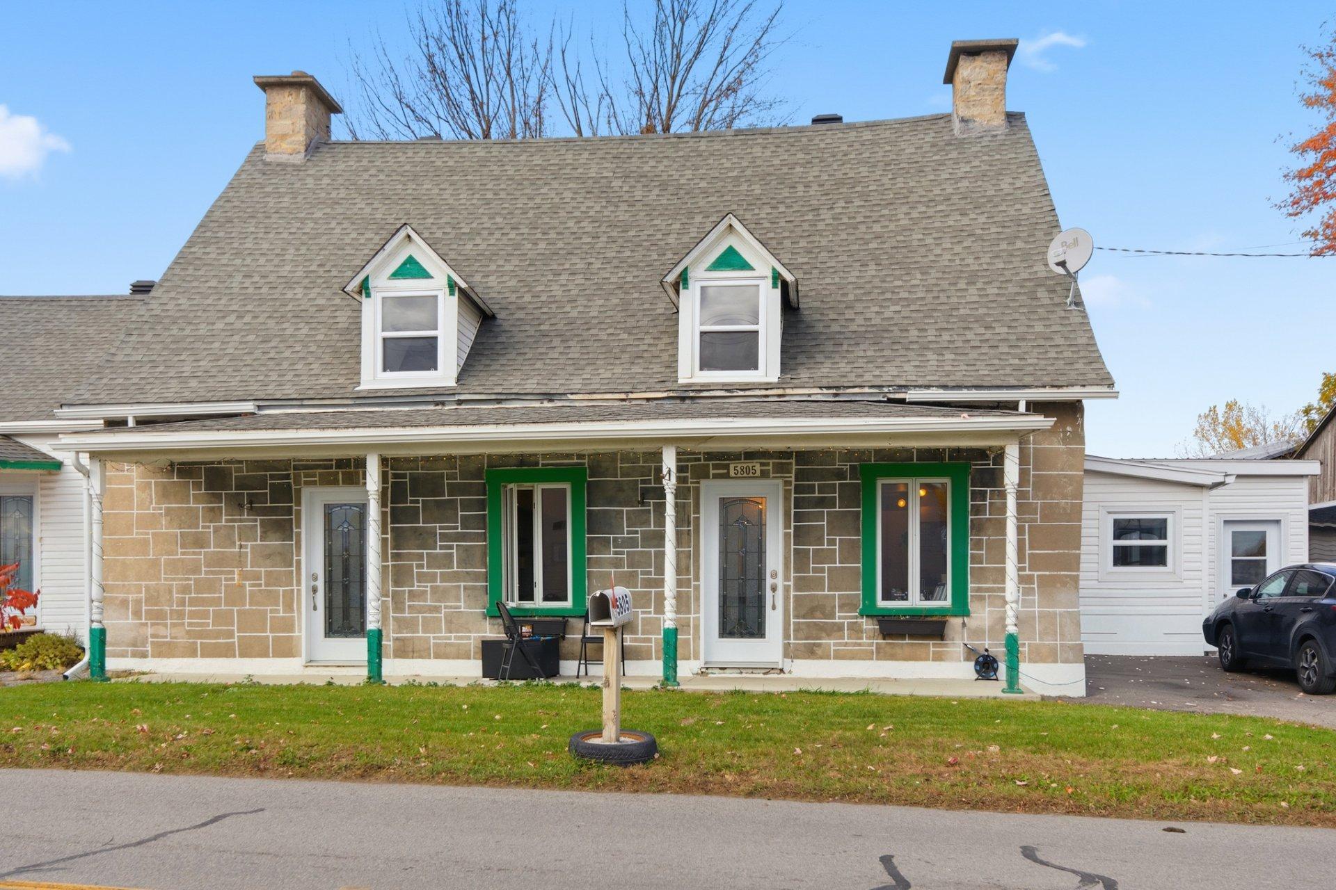 









5795

 - 5805


Rg du Bas-St-François

,
Laval (Duvernay),




QC
H7E4P2

