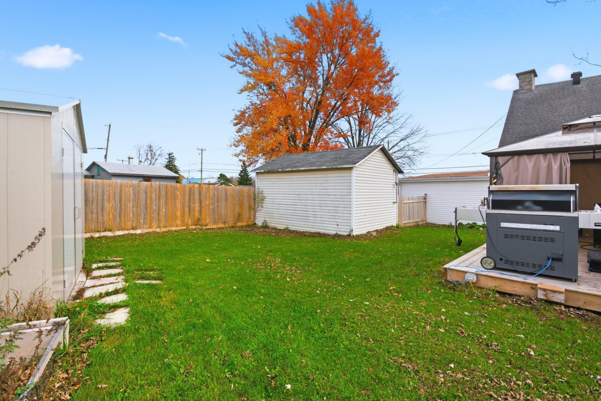 









5795

 - 5805


Rg du Bas-St-François

,
Laval (Duvernay),




QC
H7E4P2

