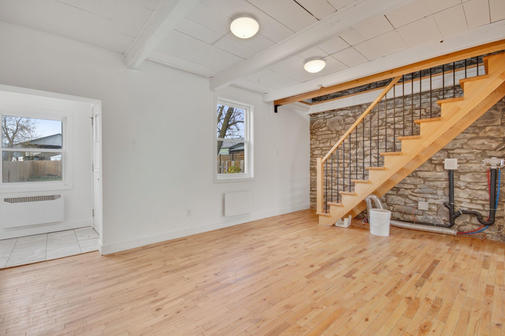 









5795

 - 5805


Rg du Bas-St-François

,
Laval (Duvernay),




QC
H7E4P2

