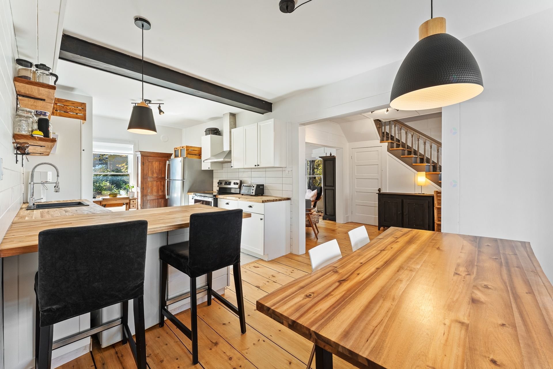 









964

 - 966


Rue du Sud

,
Cowansville,




QC
J2K2Y3

