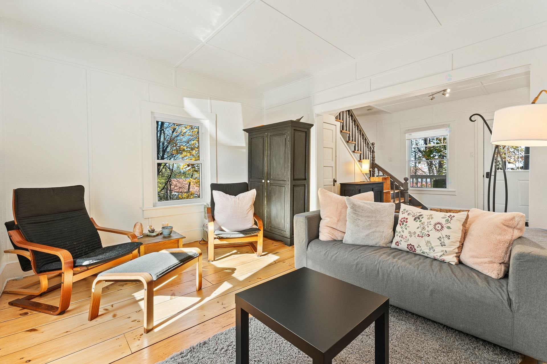 









964

 - 966


Rue du Sud

,
Cowansville,




QC
J2K2Y3

